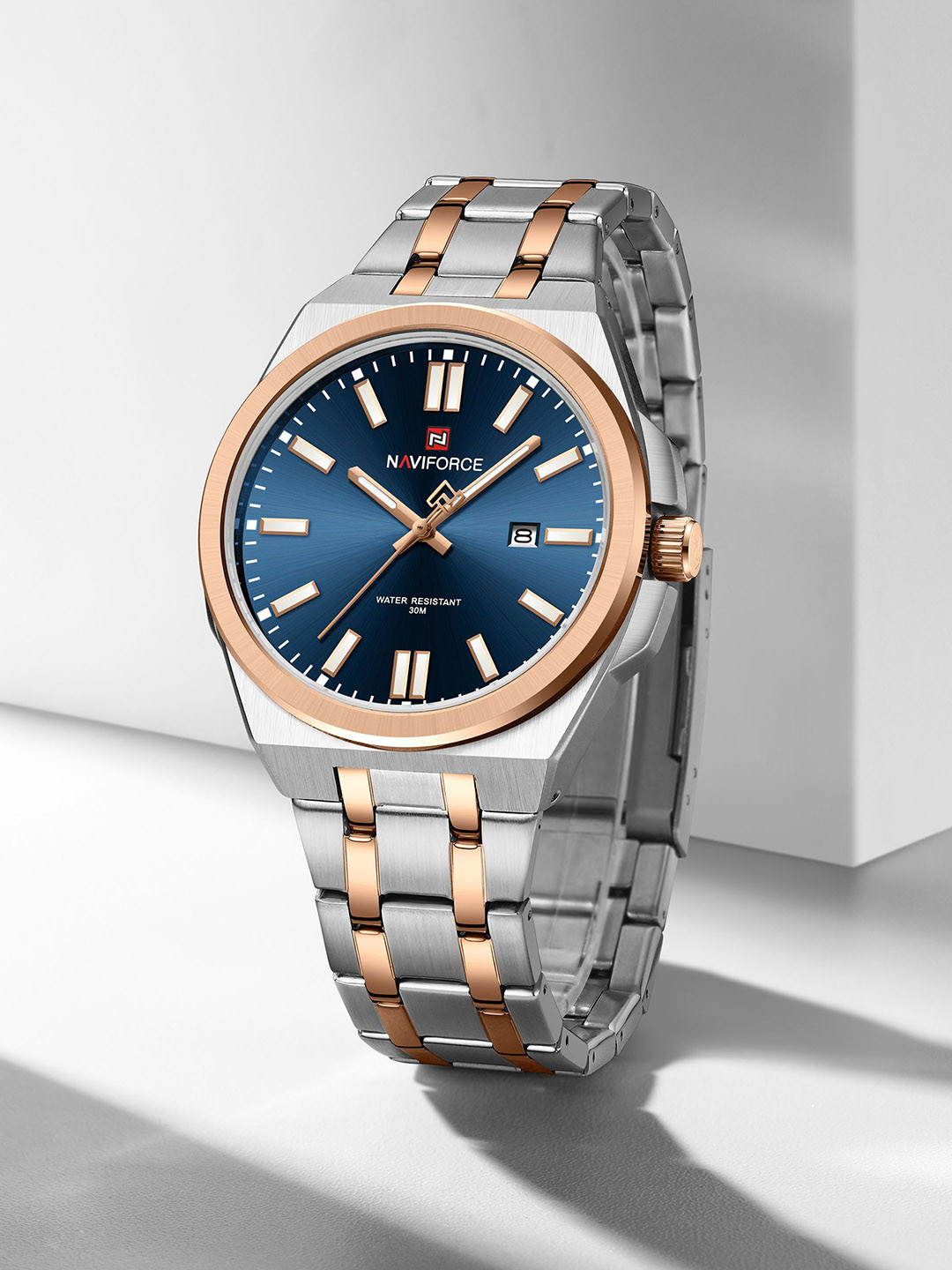 Naviforce Men Brass Dial & Stainless Steel Straps Analogue Watch NF9226 SBERG