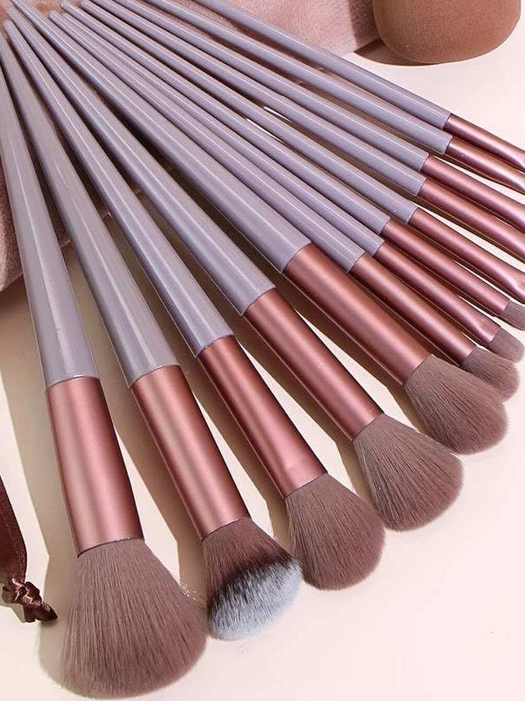 zemglam Set Of 13 Makeup Brushes With Storage Bag