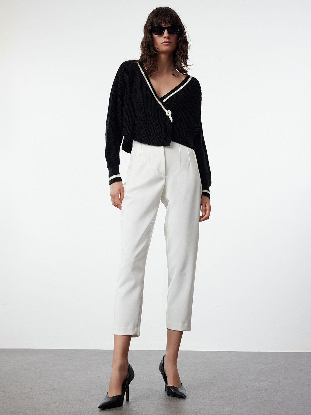 Trendyol Women Ribbed Crop Cardigan