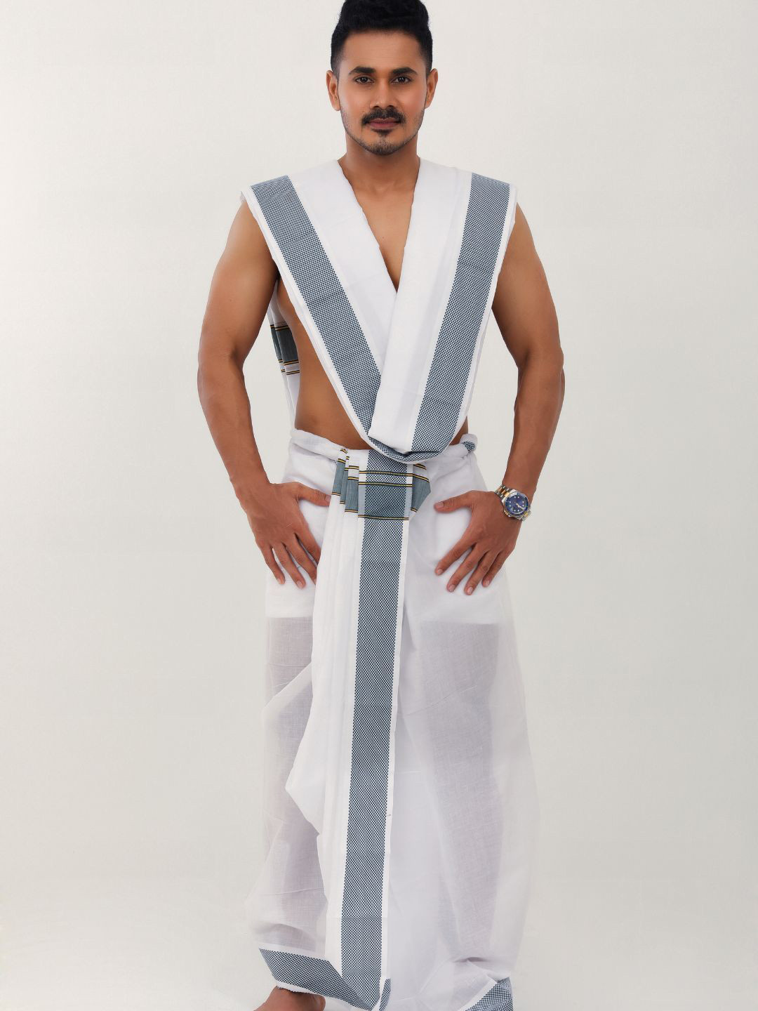 Ethazh Men Solid Cotton Dhoti With Angavastram