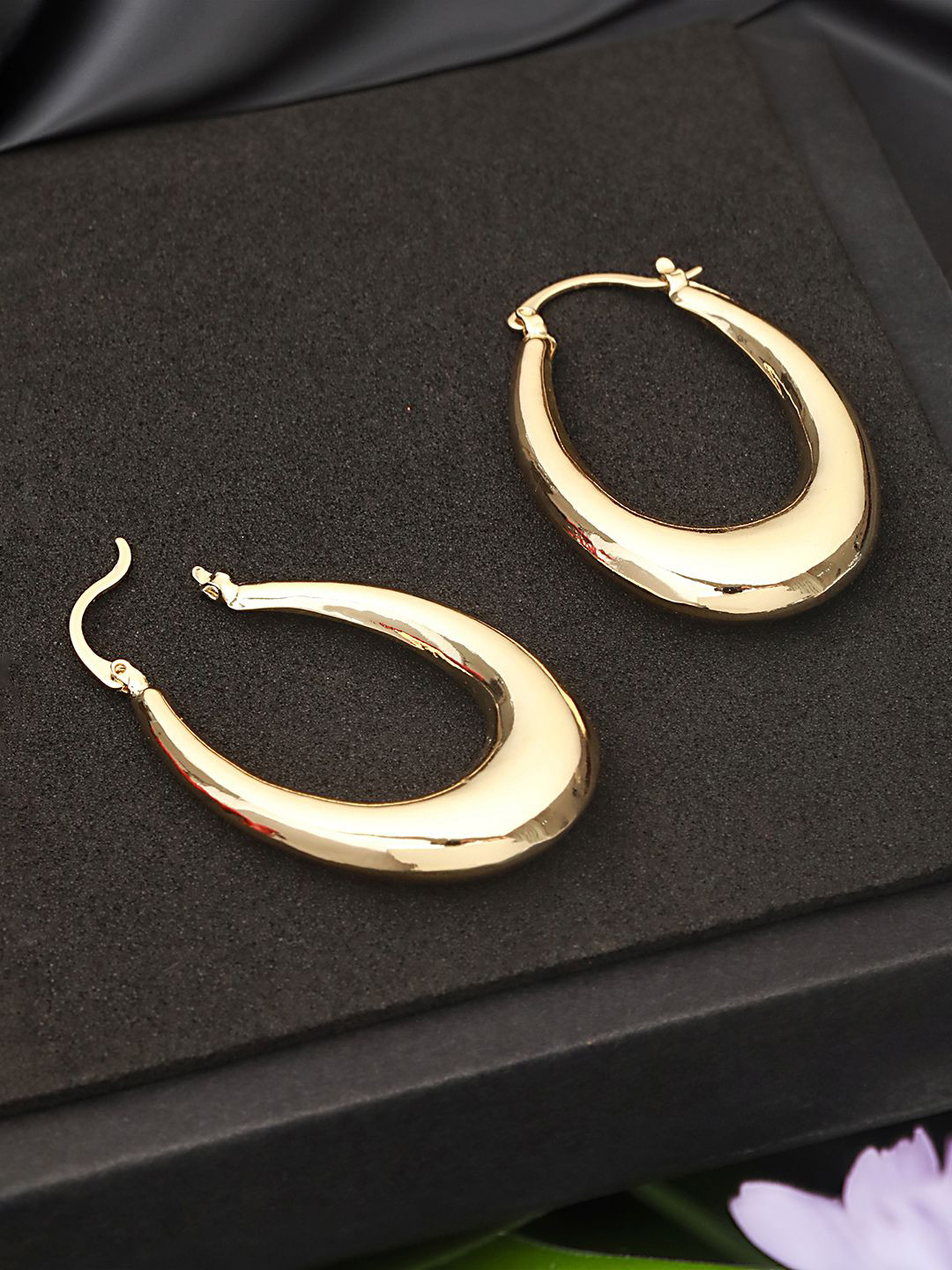 SARAF TRENDZ Gold-Plated Stainless Steel Anti-Tarnish U -Shaped Chunky Drop Earrings