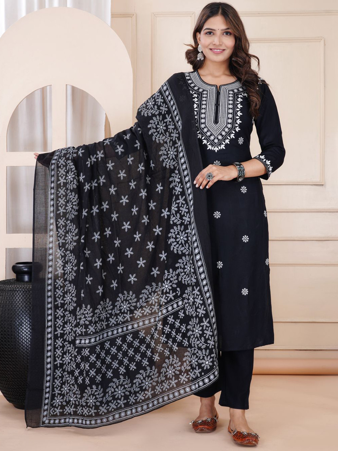 Amudee Fashion Floral Embroidered Regular Straight Kurta with Palazzos & Dupatta