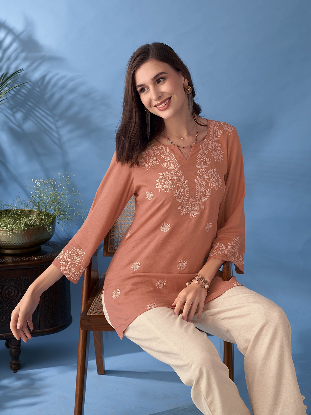 Anouk Floral Embroidered Notch Neck Straight Kurti - Kurtis for Women 30478585 | Myntra