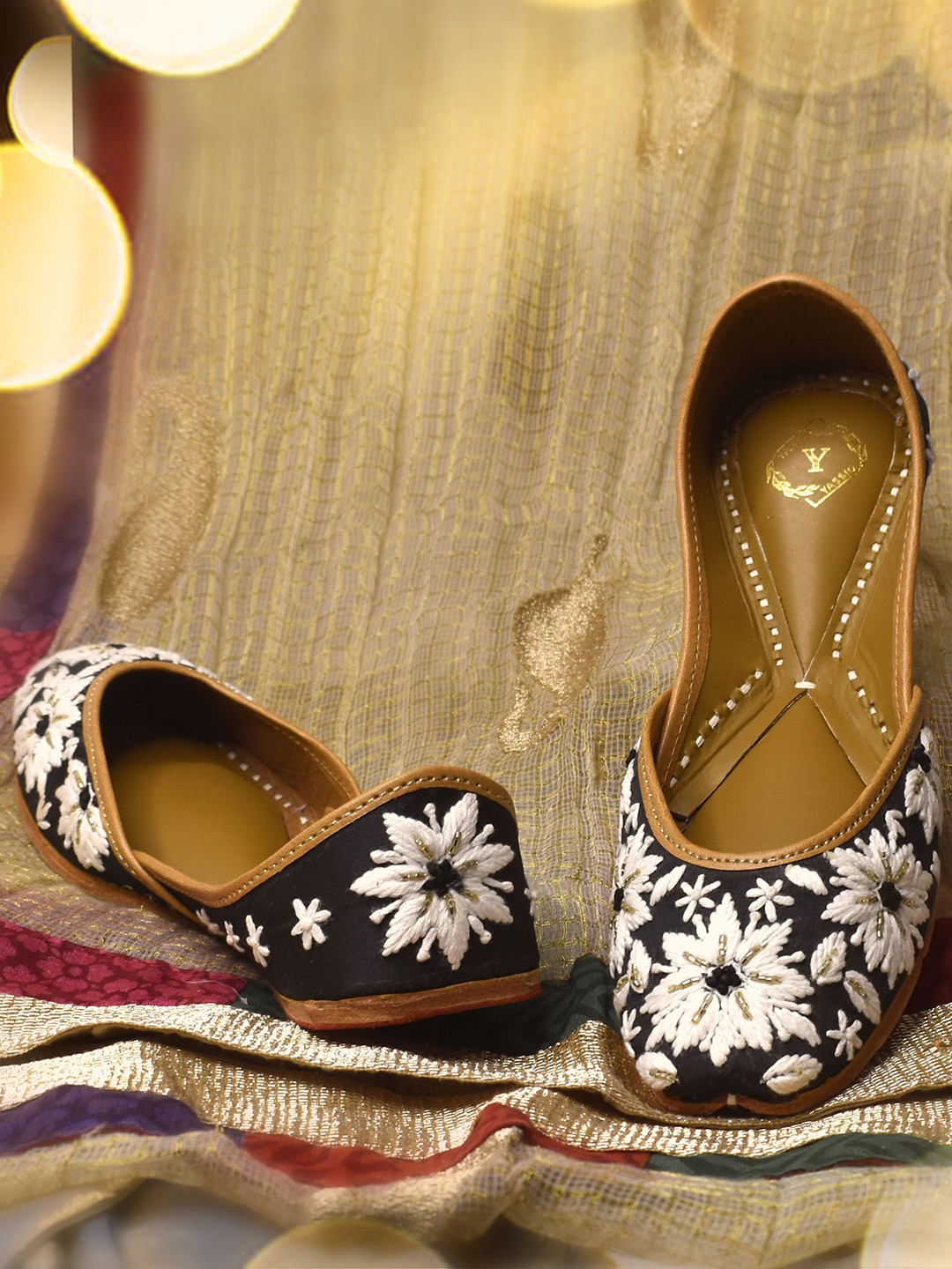 YASSIO Embellished Round Toe Samiya Jutti Mojaris