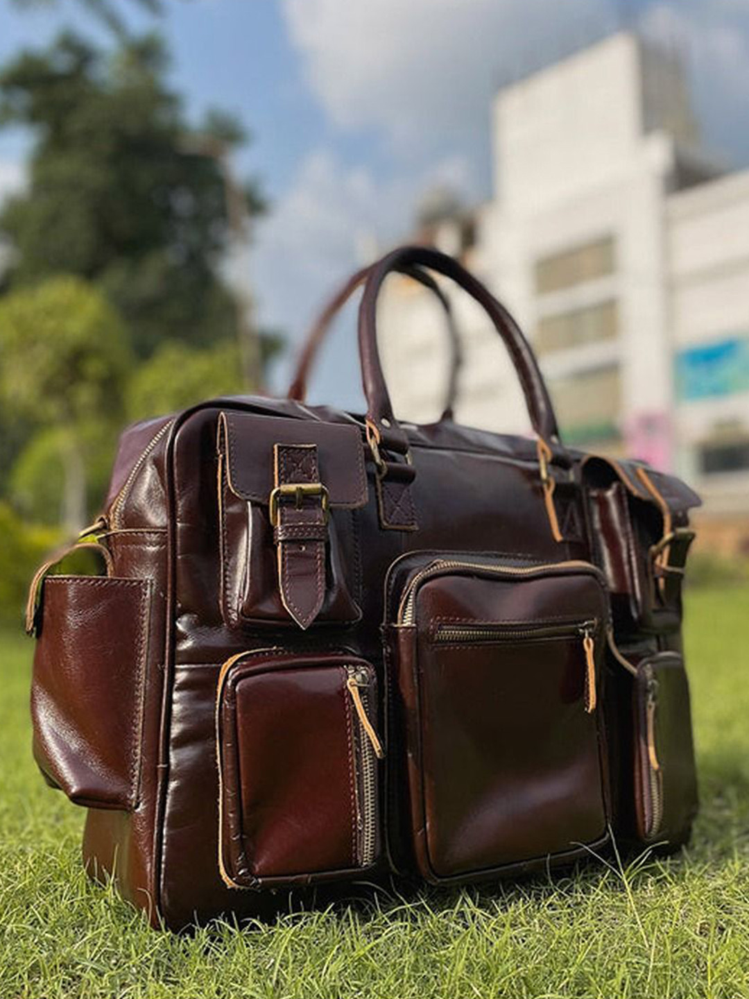 MaheTri Unisex Norman Lustrous Leather Laptop Bag