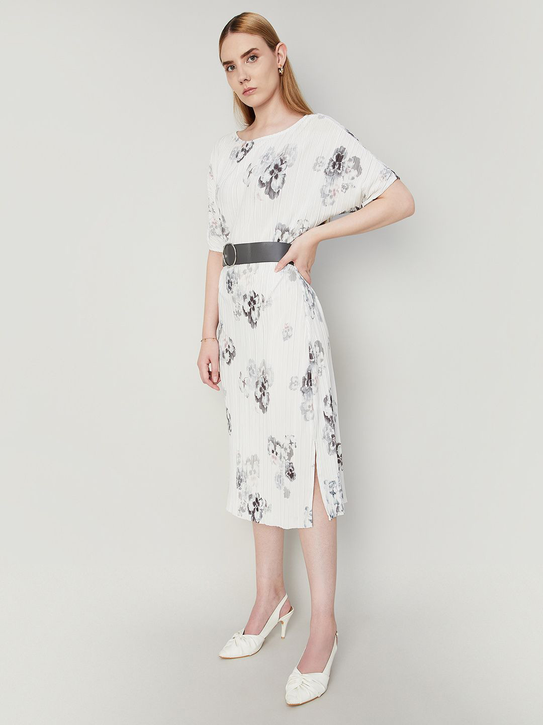 CODE by Lifestyle Extended Sleeve Floral Sheath Midi Dress