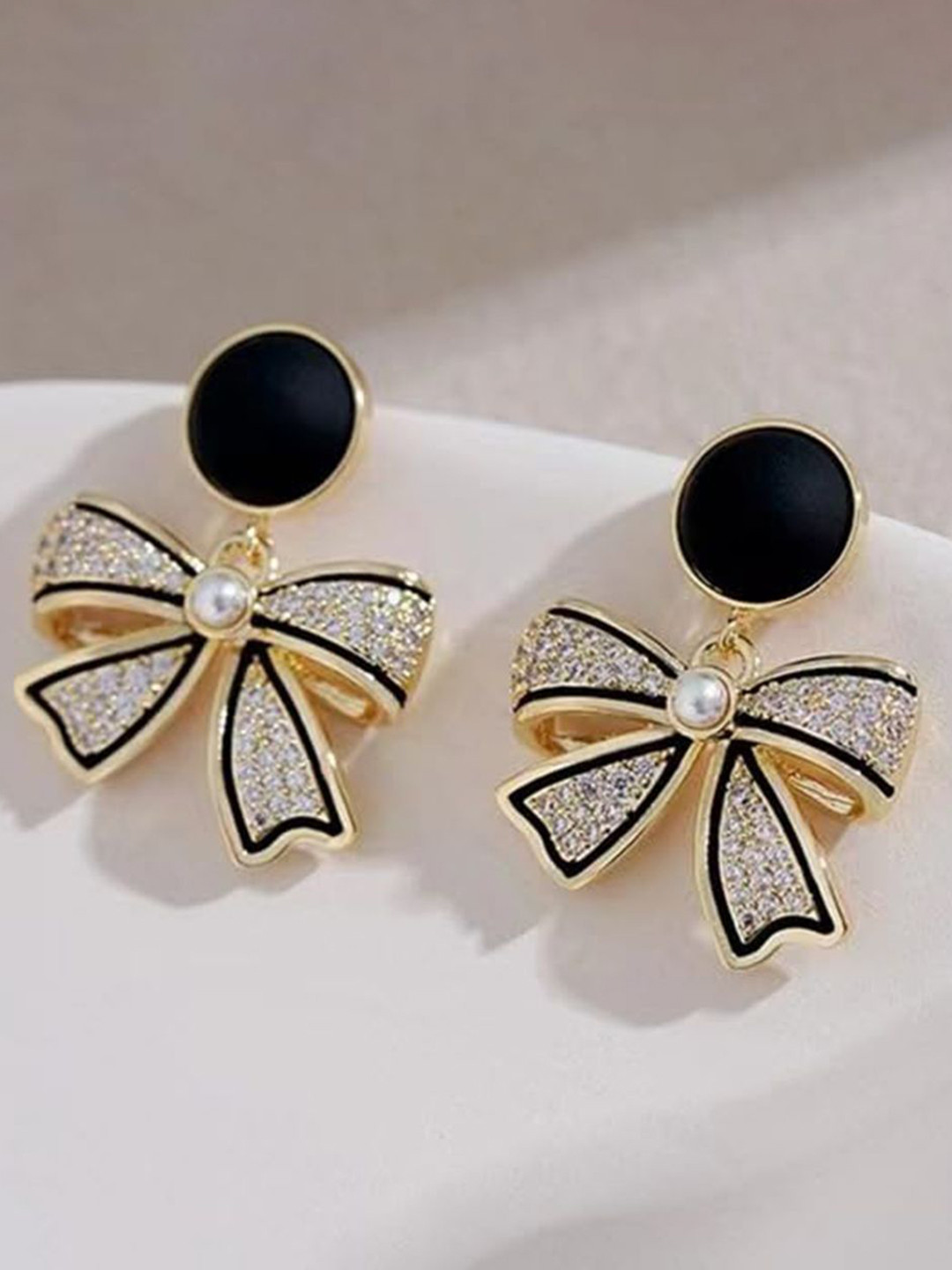 CareDone Small Bow Detail Drop Earrings