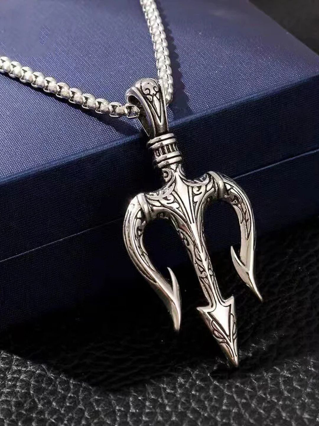 KRENOZ Men Silver-Plated Contemporary Stainless Steel Pendant With Chain