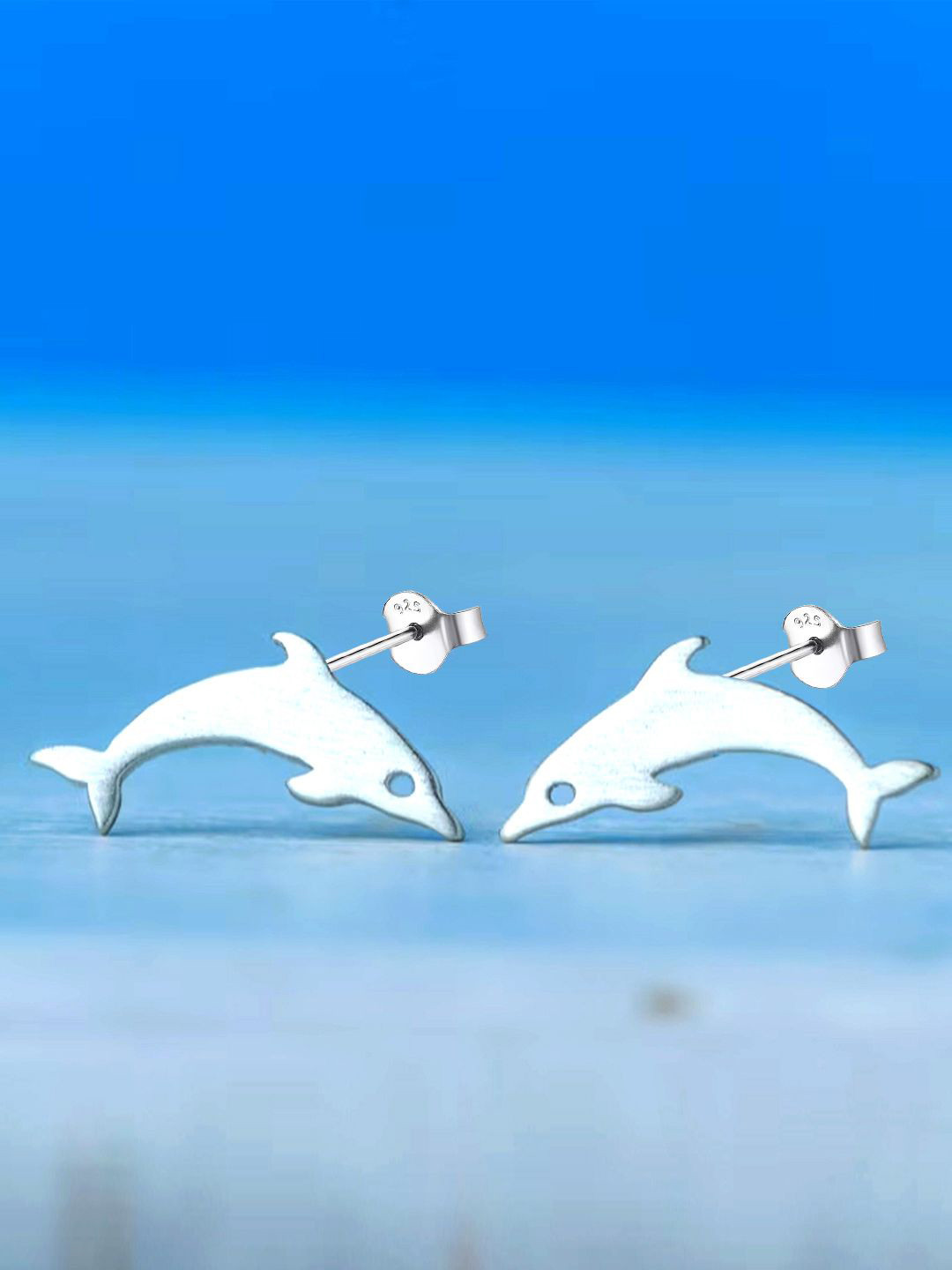 DressBerry Goldnera 925 Sterling Silver Dolphin Design Studs Earrings