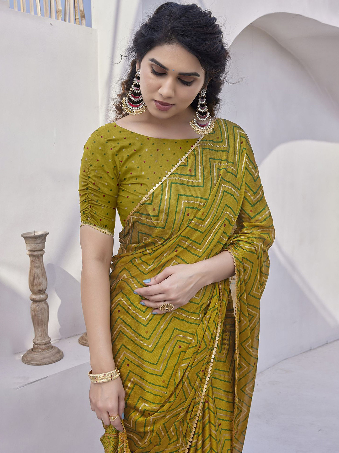 MIRCHI FASHION Striped Sequinned Ready to Wear Saree