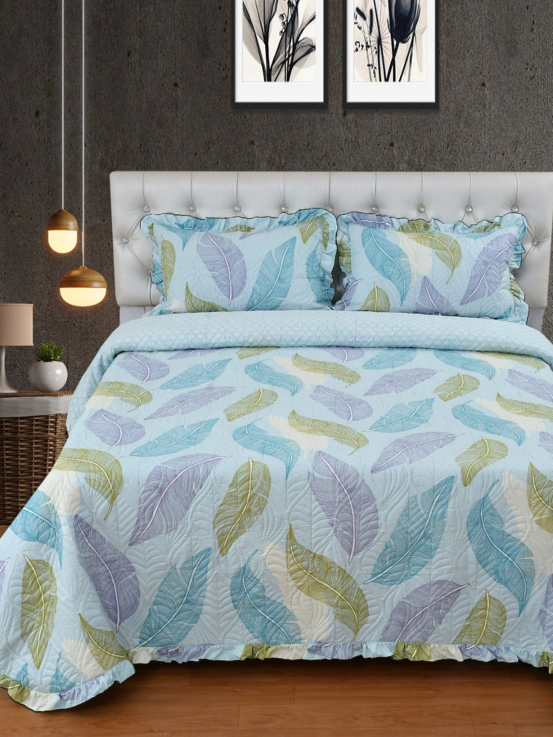 BREVARD Blue & Green Cotton Printed Queen Size Bed Cover With Pillows