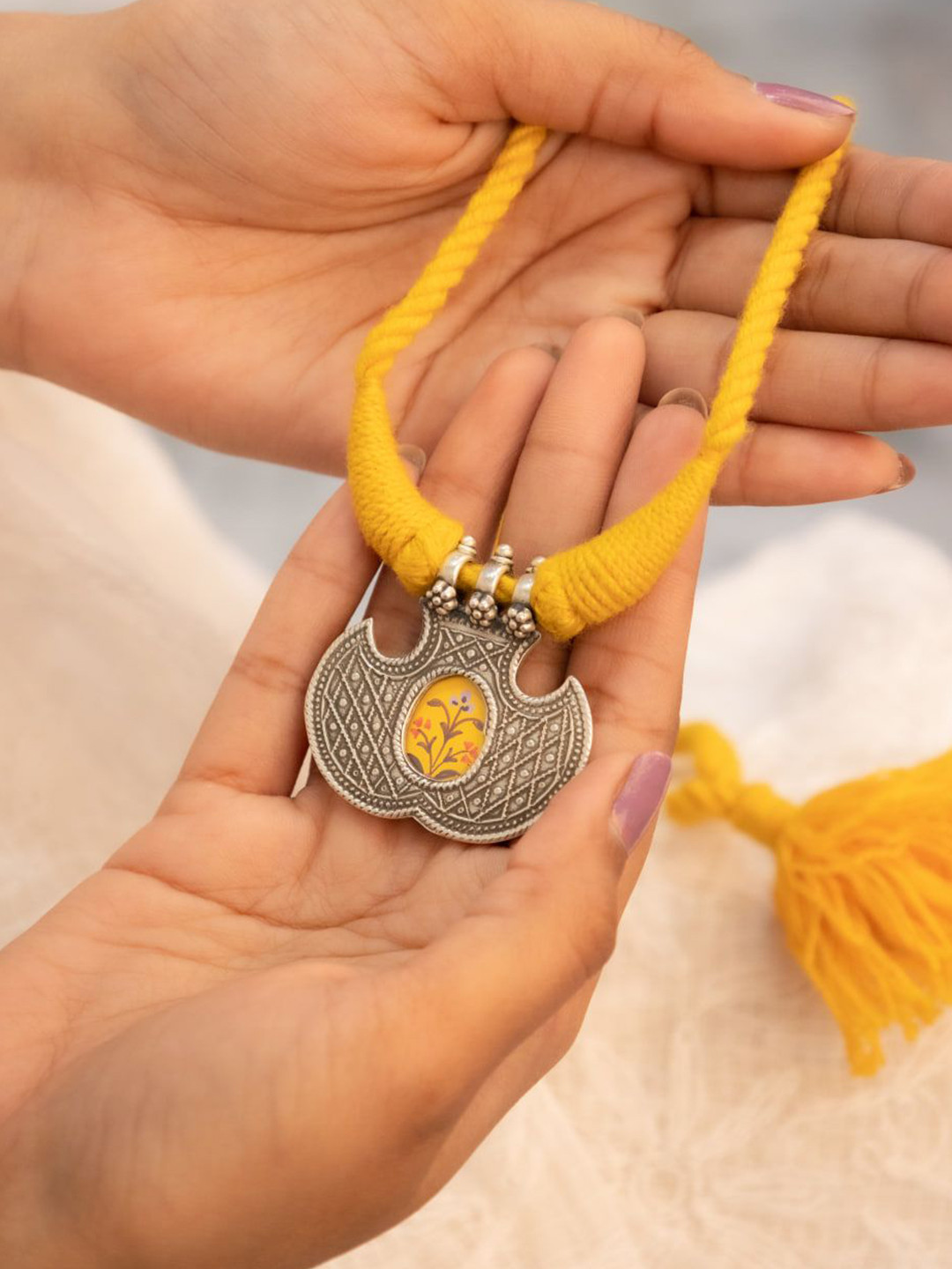 Shyle 925 Sterling Silver Flora Statement Necklace