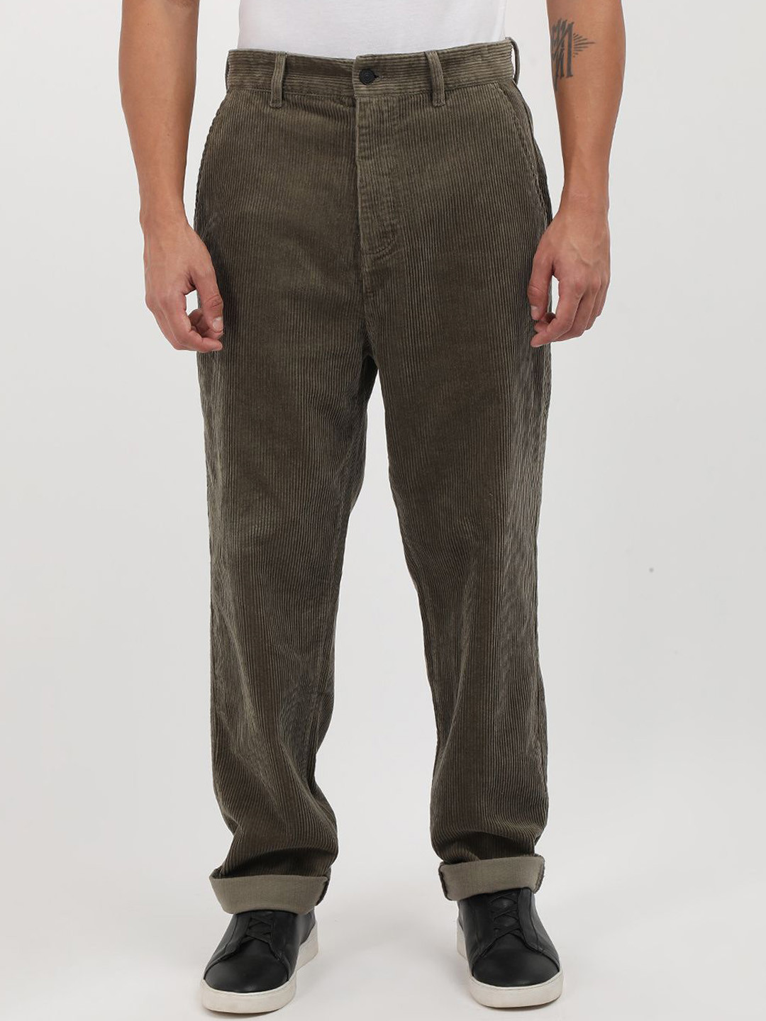 Calvin Klein Jeans Men Straight Fit Mid-Rise Corduroy Trousers