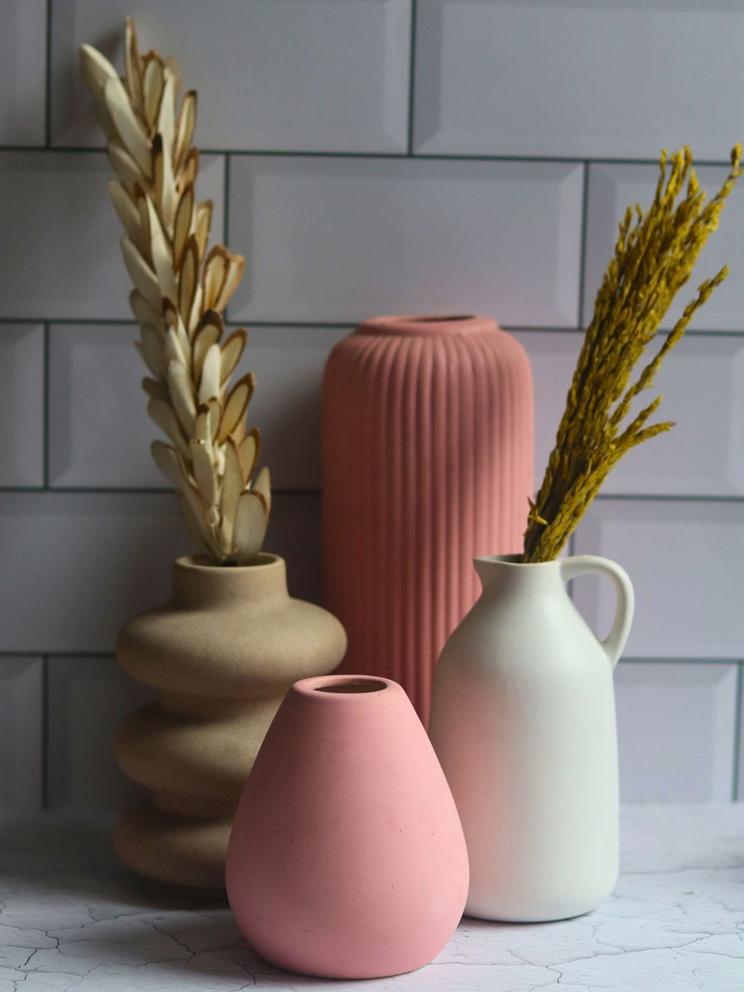 WEAVING HOMES Pink & White 4 Pieces Ceramic Neutral Vases