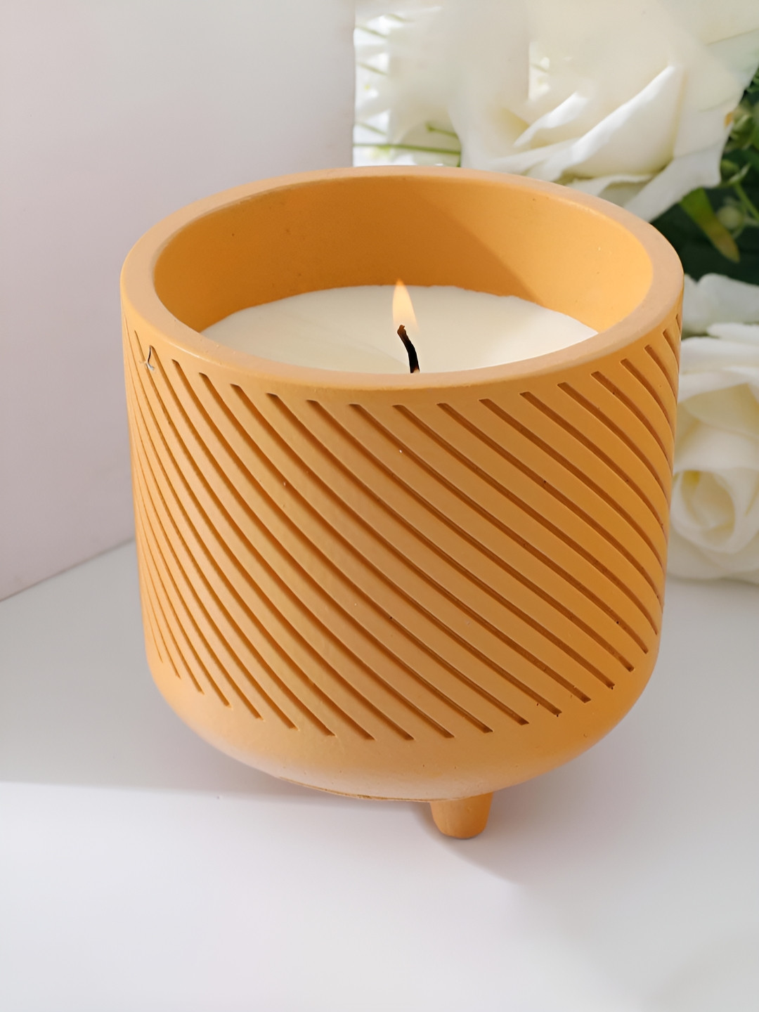 Ekhasa Textured Aroma Soy Wax 1 Wick Ceylontea Striped Geometric Regular Jar Candles