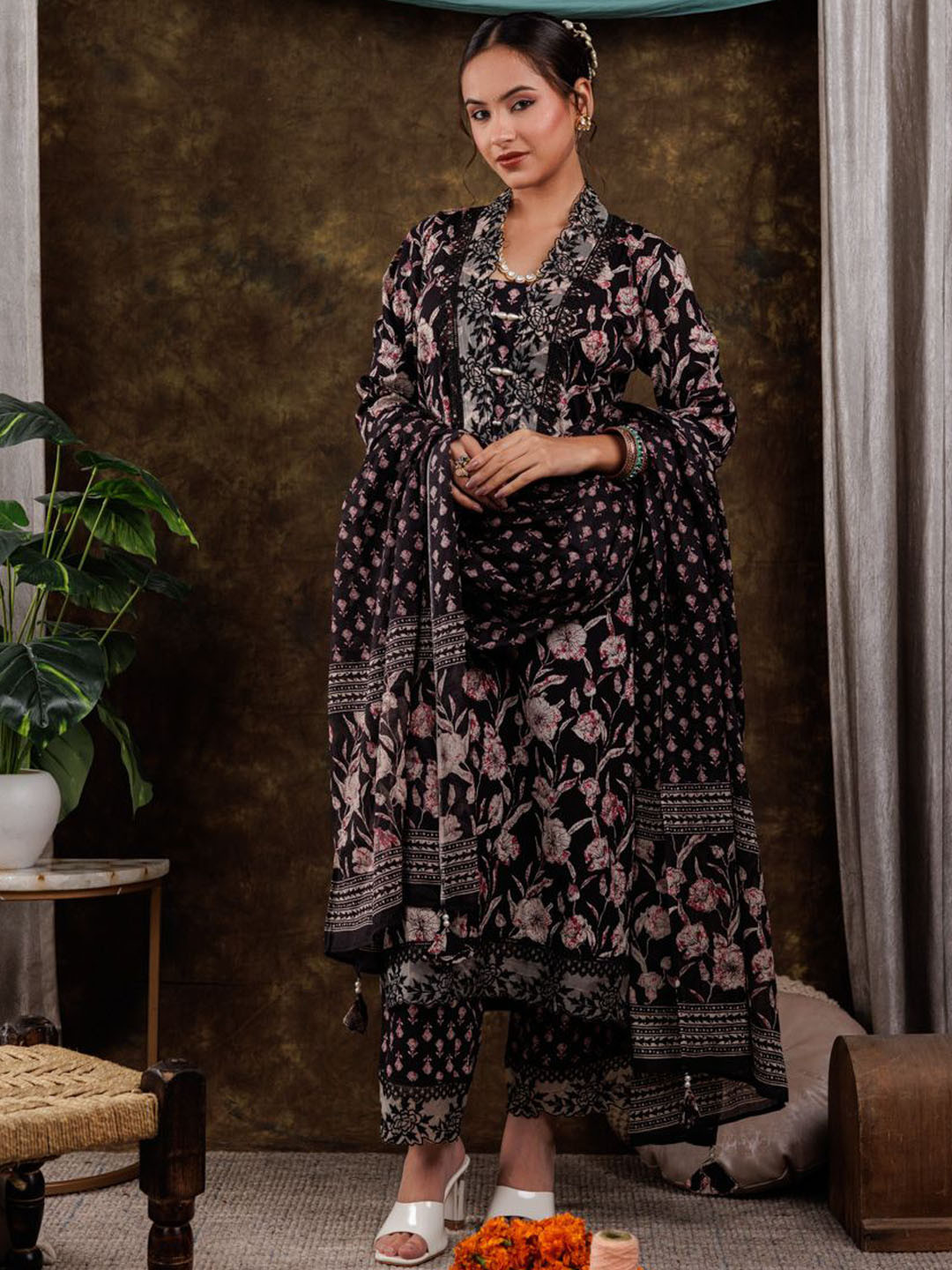 Yufta Black Floral Printed Square Neck Straight Lace Kurta & Trousers With Dupatta