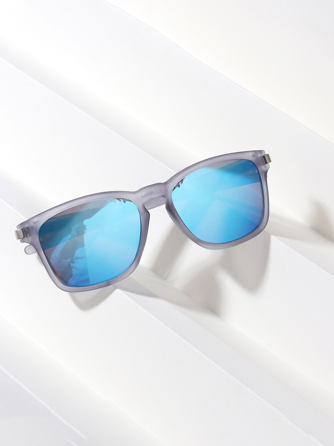The Roadster Lifestyle Co Moto X2 UV Protected Rectangle Sunglasses