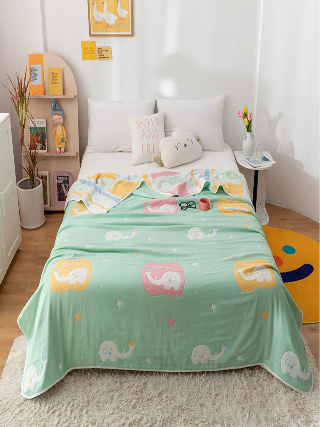 JC HOME Green & White Cartoon Characters 400 GSM AC Room Double Bed Quilt
