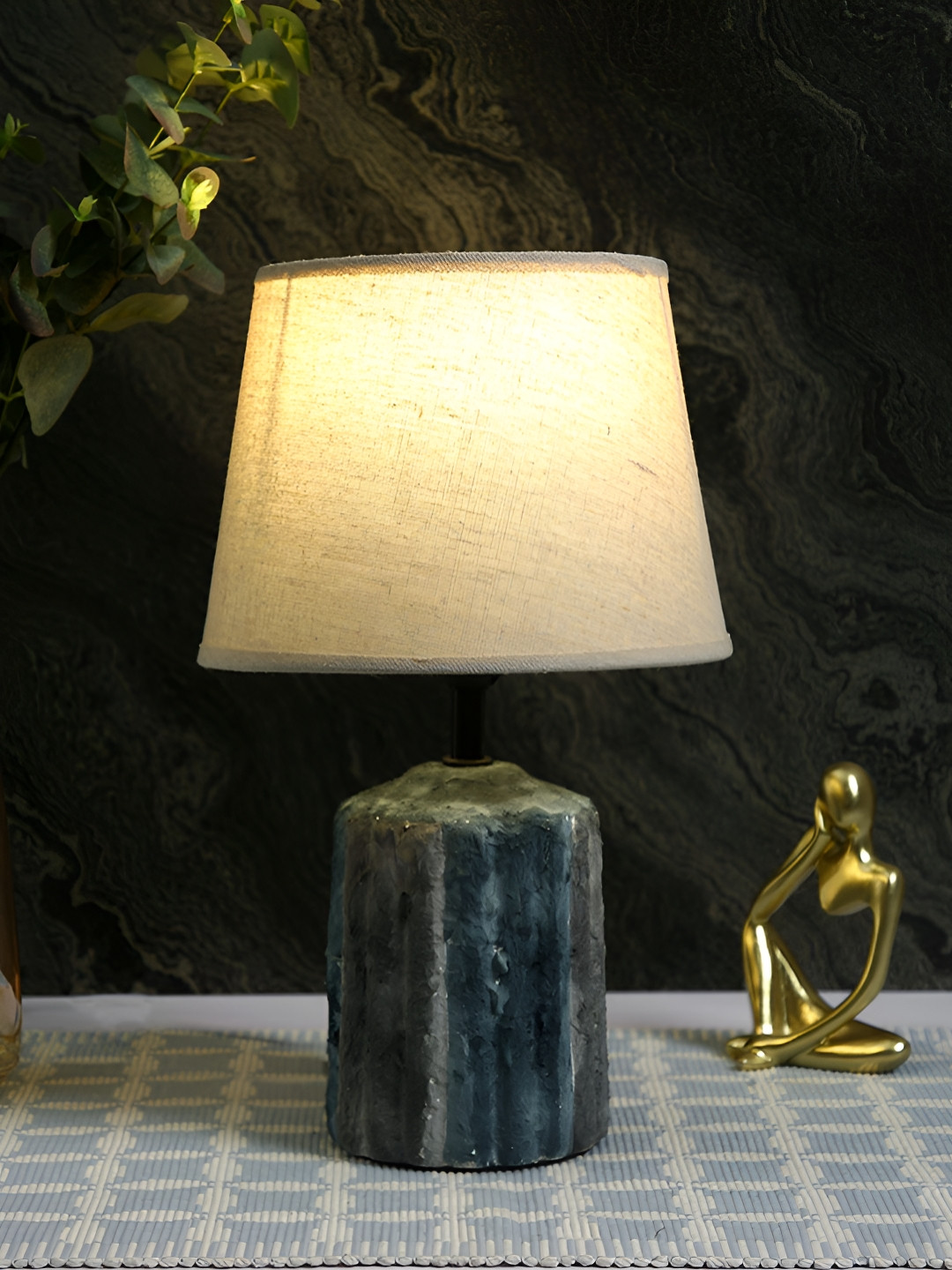 TAYHAA White and Black Textured Ceramic Contemporary Frusturical Shaped Table Lamp