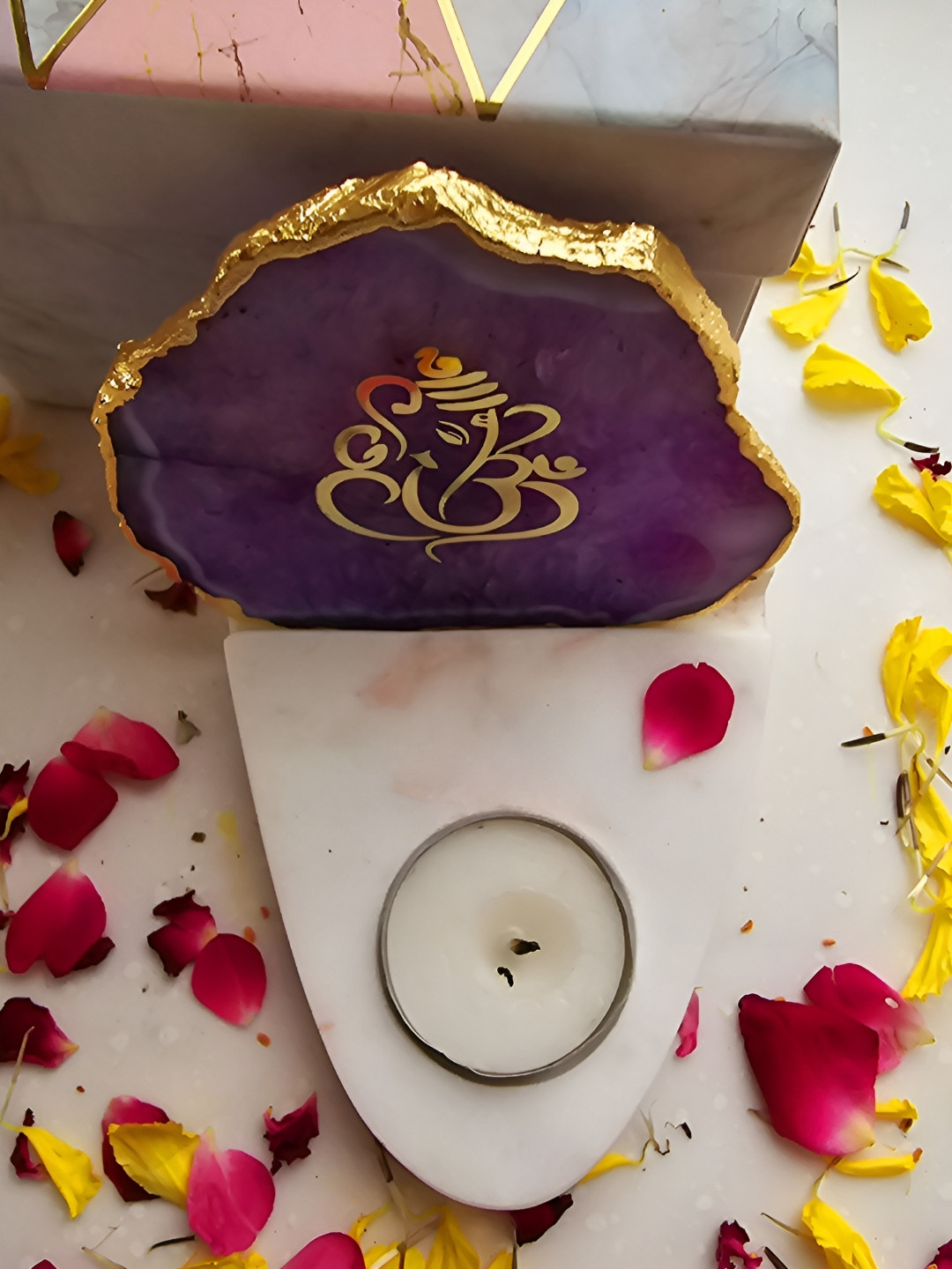 HOMEARTE White & Purple Ganesha Agate with marble base Tea light Religious Candle Holder