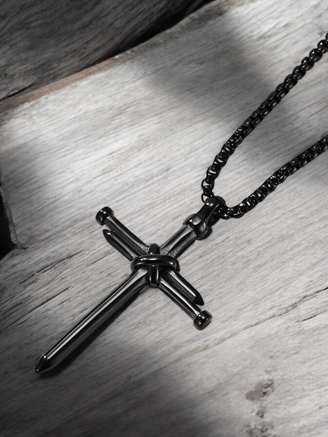 fabula Men Contemporary Minimal Cross Design Pendant With Chain
