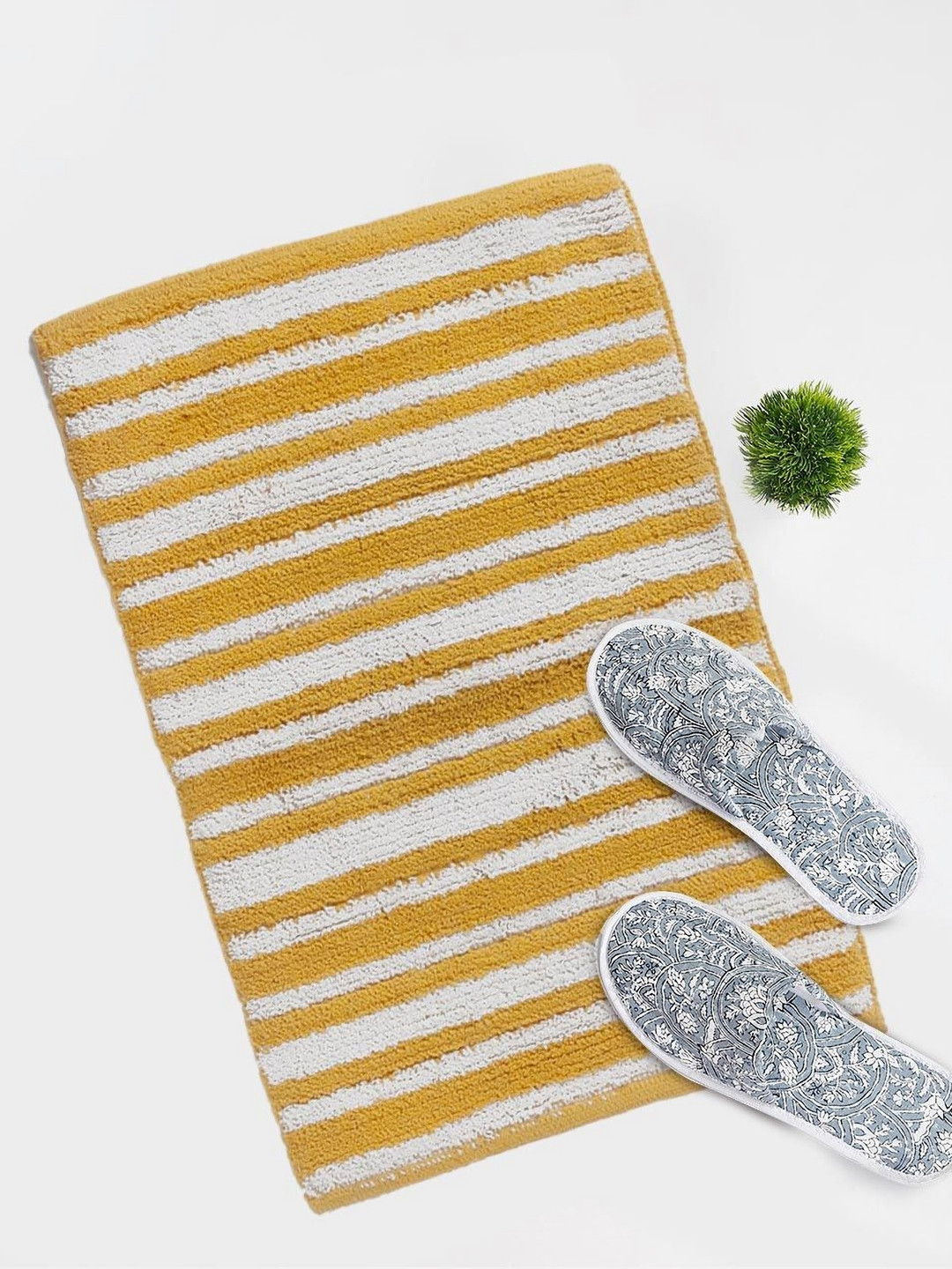 Fabindia Pranay Yellow & White Striped 1800 GSM Bath Rugs