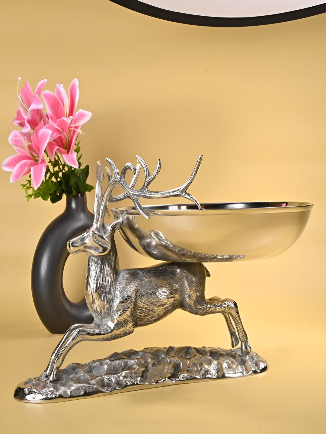 Troveas Silver-Toned 1 Piece Aluminium Textured Glossy Dishwasher Safe Serving Bowl