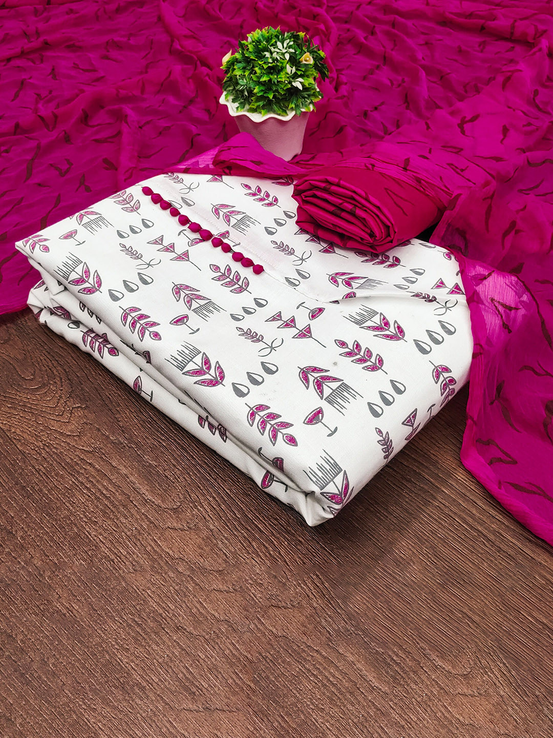 Maroosh Floral Printed Unstitched Dress Material