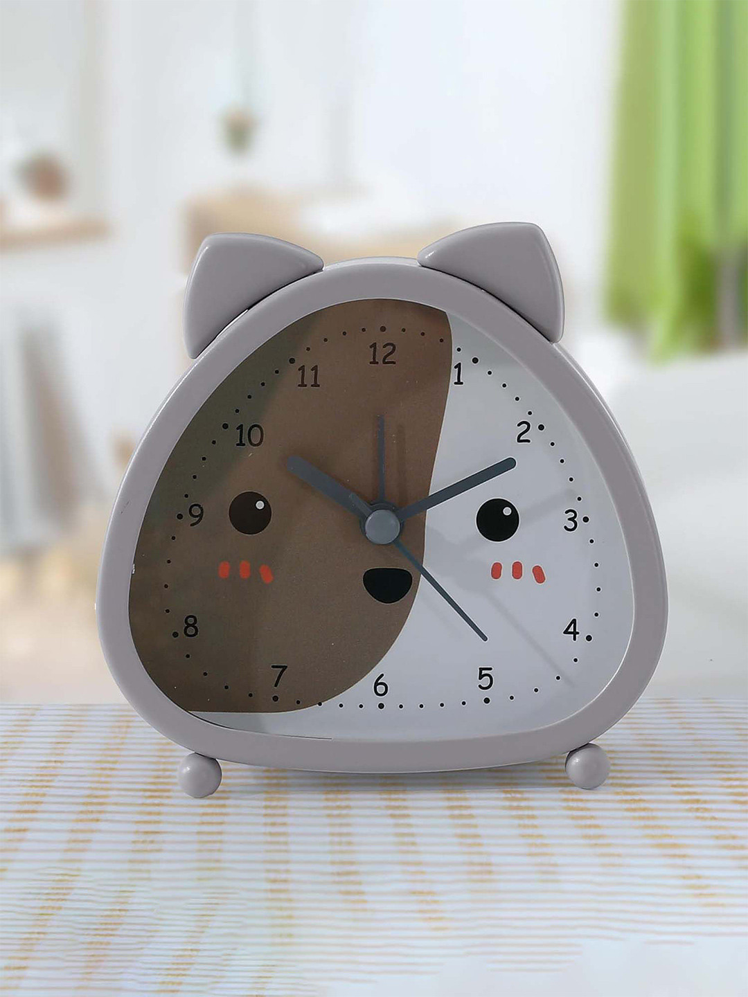 Nostrae by Ekhasa Grey & White Colourblocked Quirky Cat Table Clock With Alarm