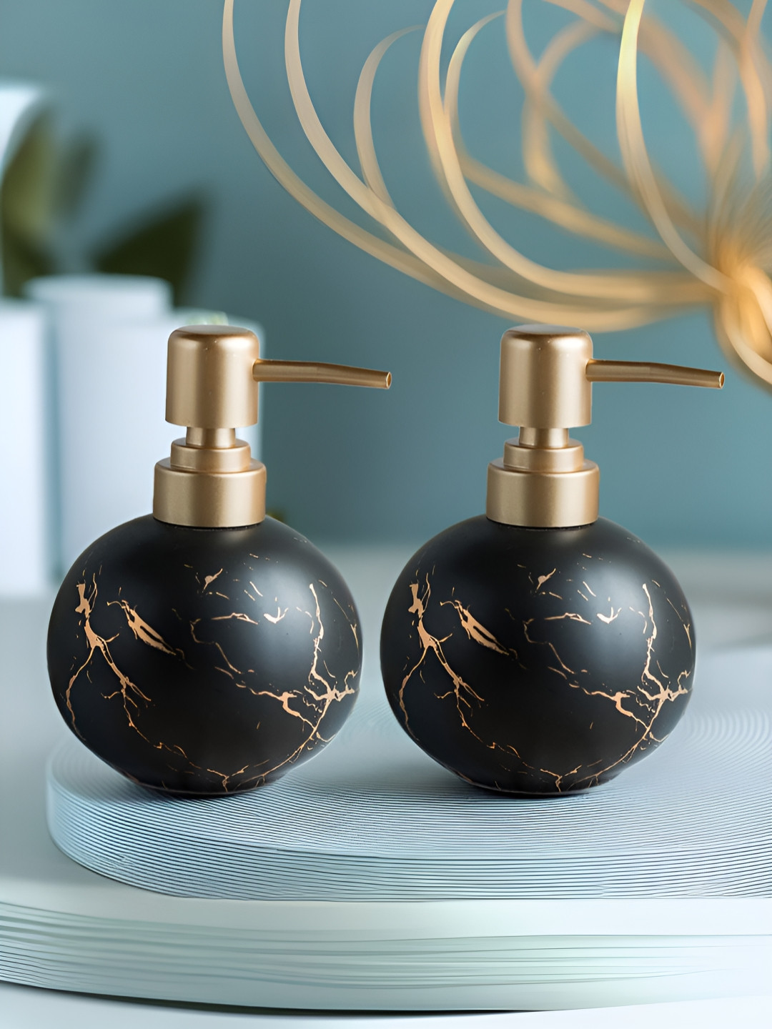 UMAI Black & Gold-Toned 2 piece Abstract Ceramic Soap Dispenser