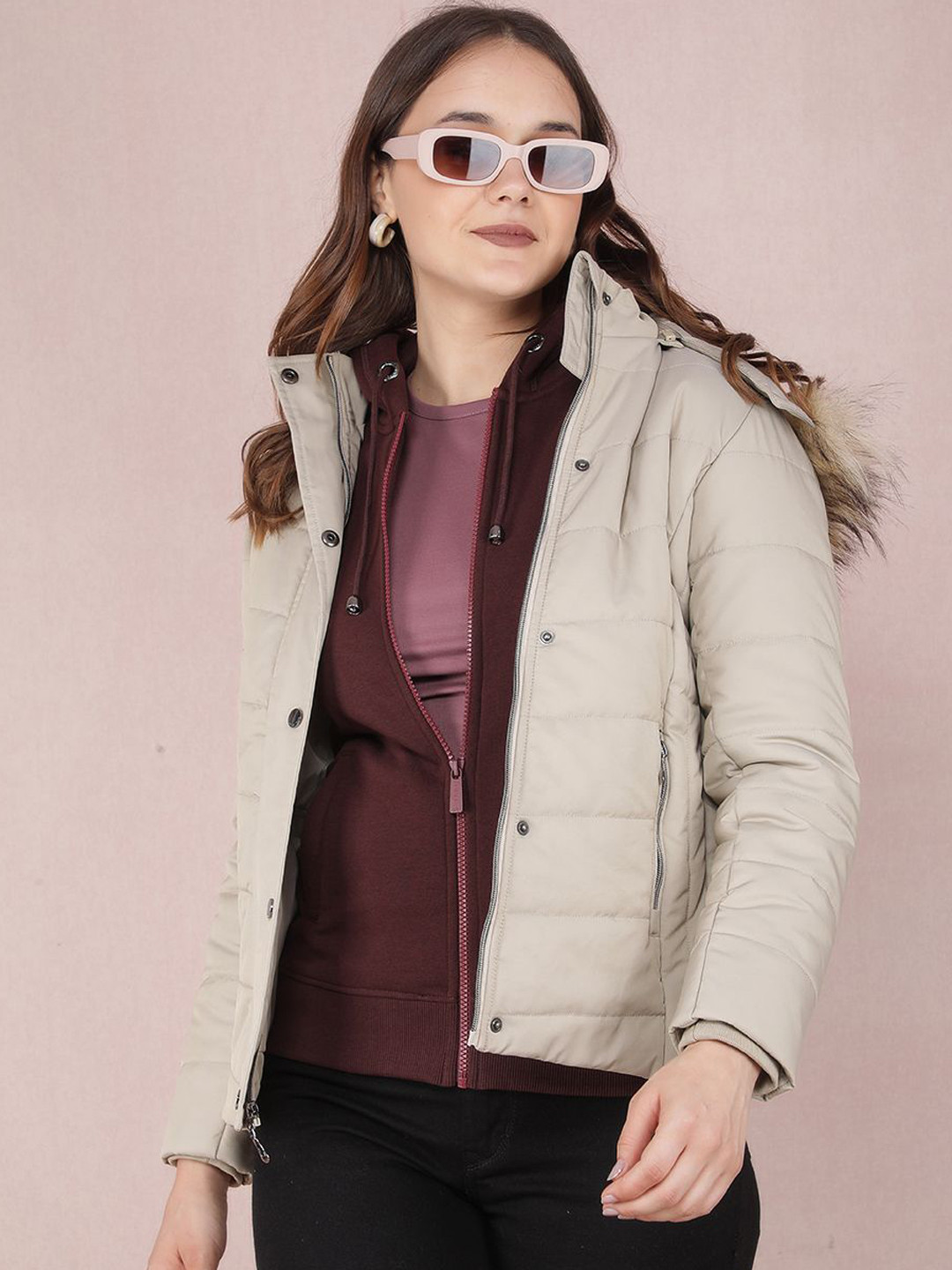 Crimsoune Club Women Solid Lightweight Hooded Quilted Jacket