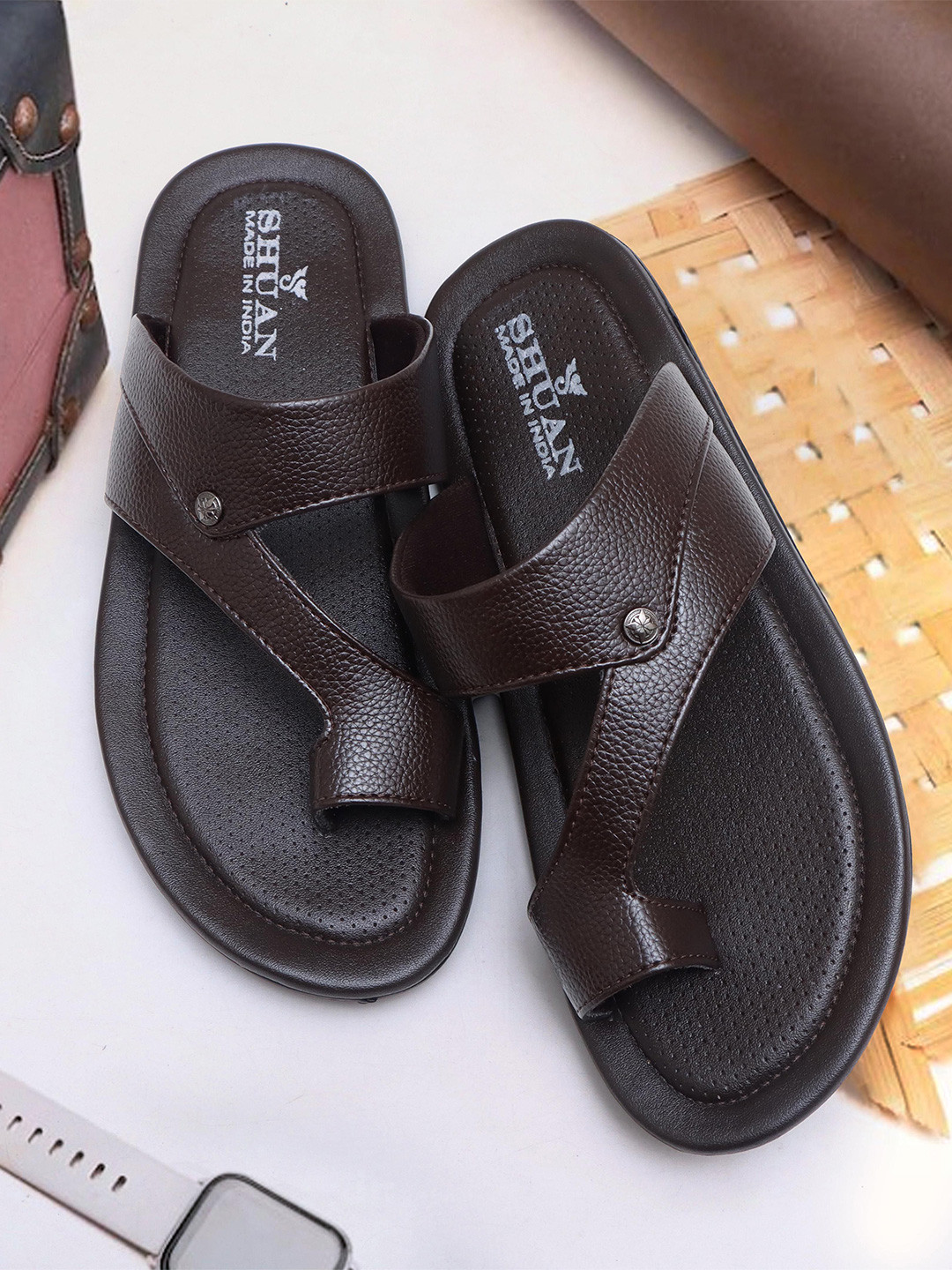 SHUAN Men Textured Comfort Sandal