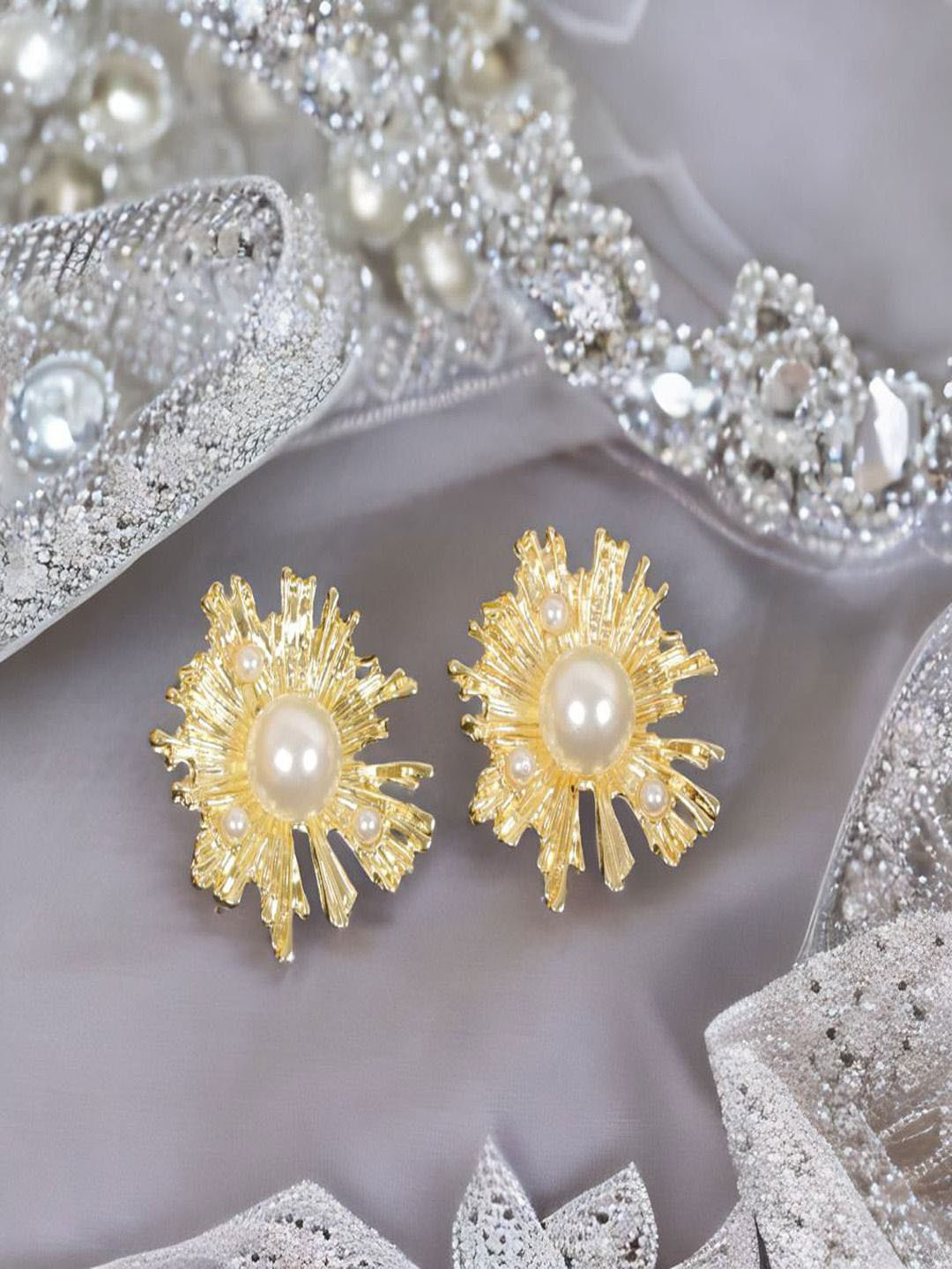 UNIVERSITY TRENDZ Gold-Plated Contemporary Perals Beaded Studs