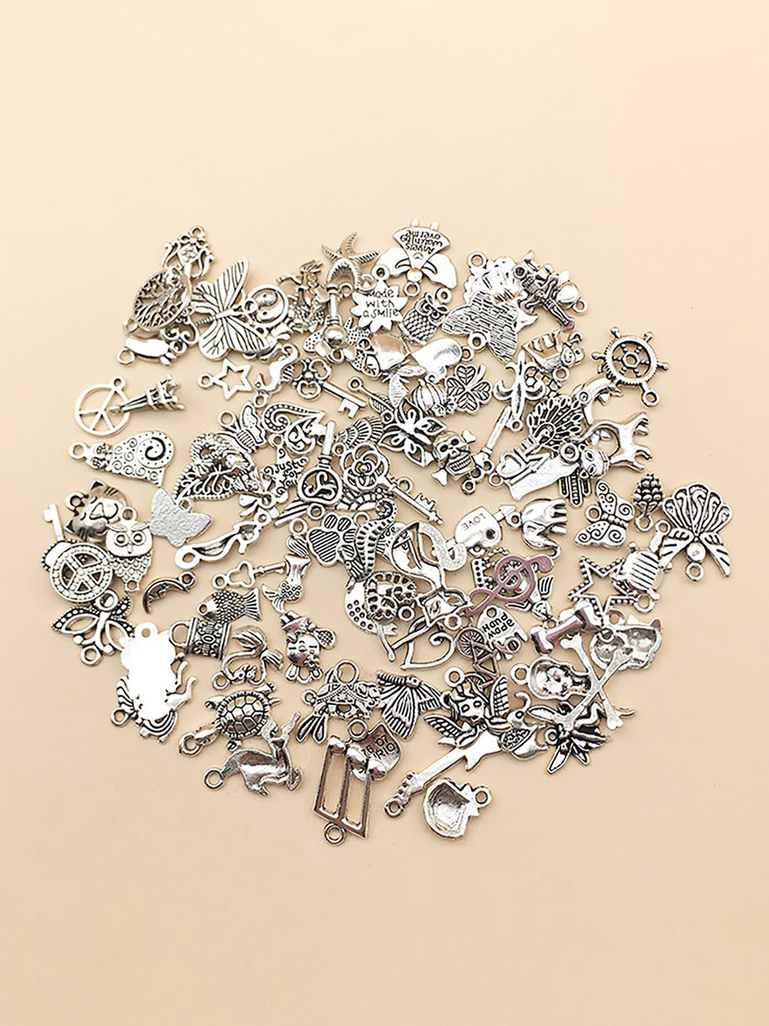 SYGA Set Of 100 Silver-Plated Mixed Pendants
