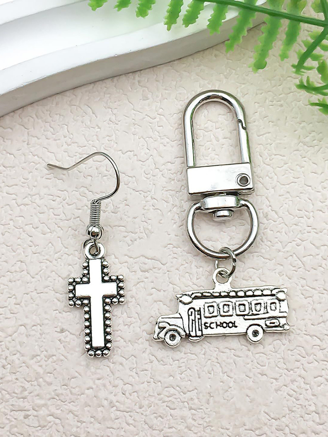 SYGA Set Of 100 Silver-Plated Mixed Pendants