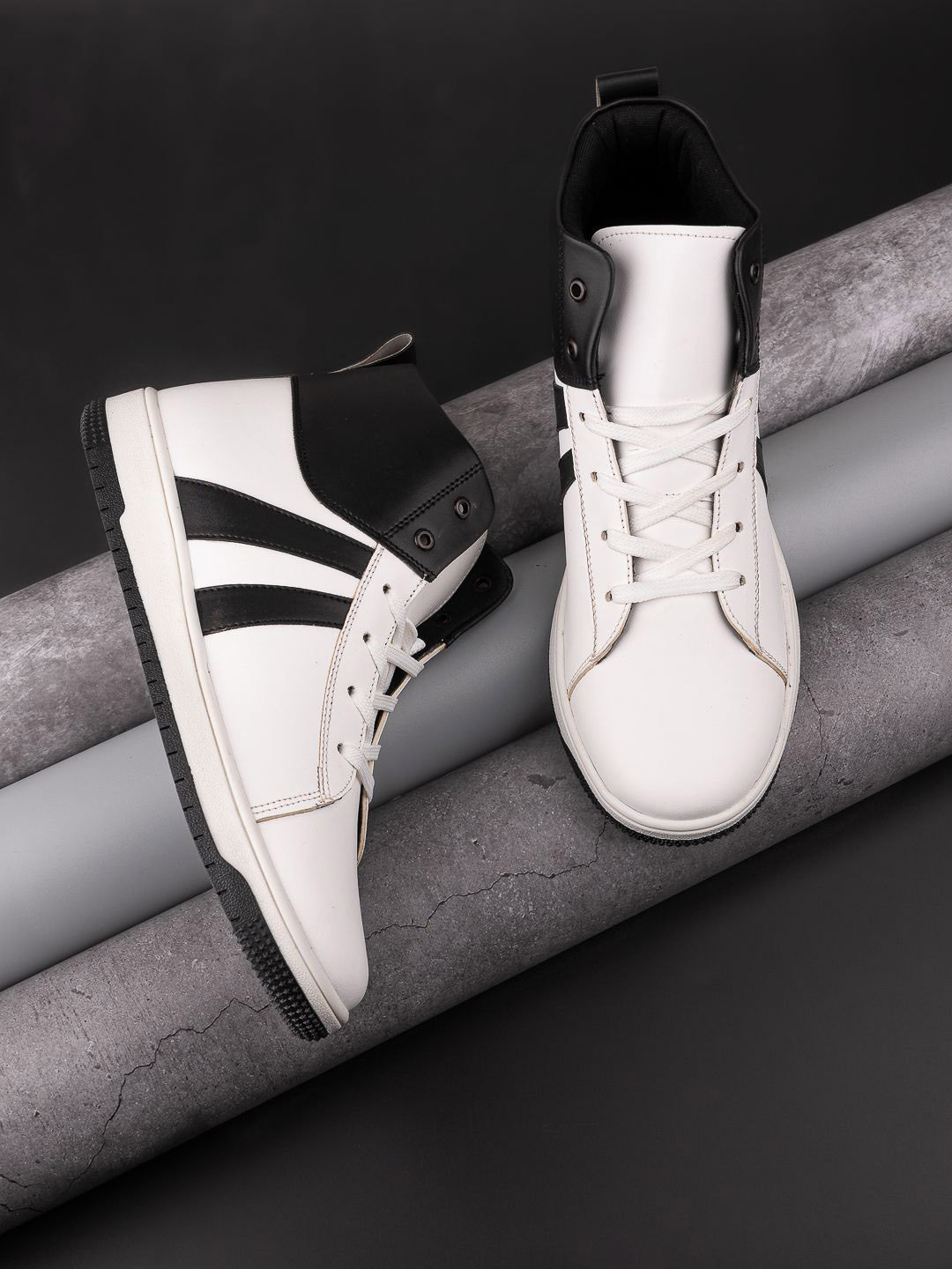 Roadster Men Synthetic Leather Lightweight High Top Sneakers
