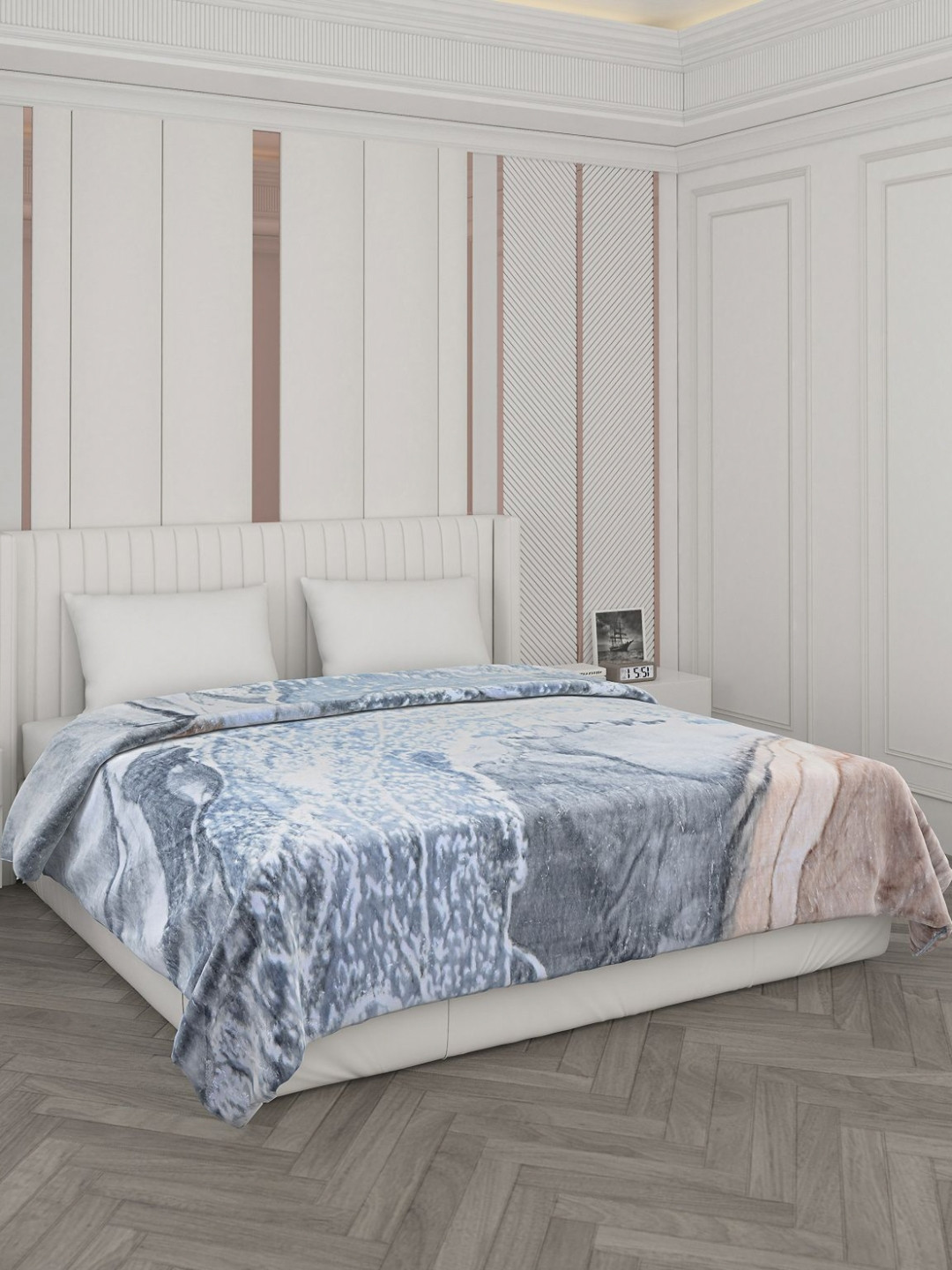 Monte Carlo Grey & Mauve Abstract Printed Mild Winter 600 GSM Double Bed Blanket