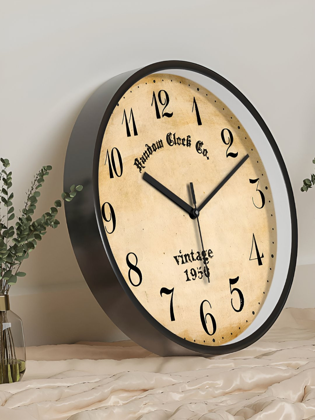 RANDOM Black Plastic Tic-Toc Movement Round Battery Analogue Wall Clock-30.5cm