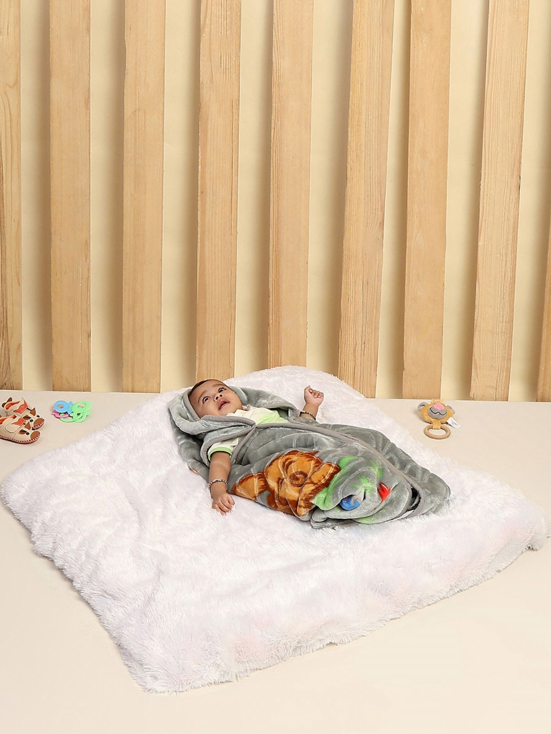 Monte Carlo Grey & Brown Cartoon Printed Mild Winter 553 GSM Single Bed Blanket