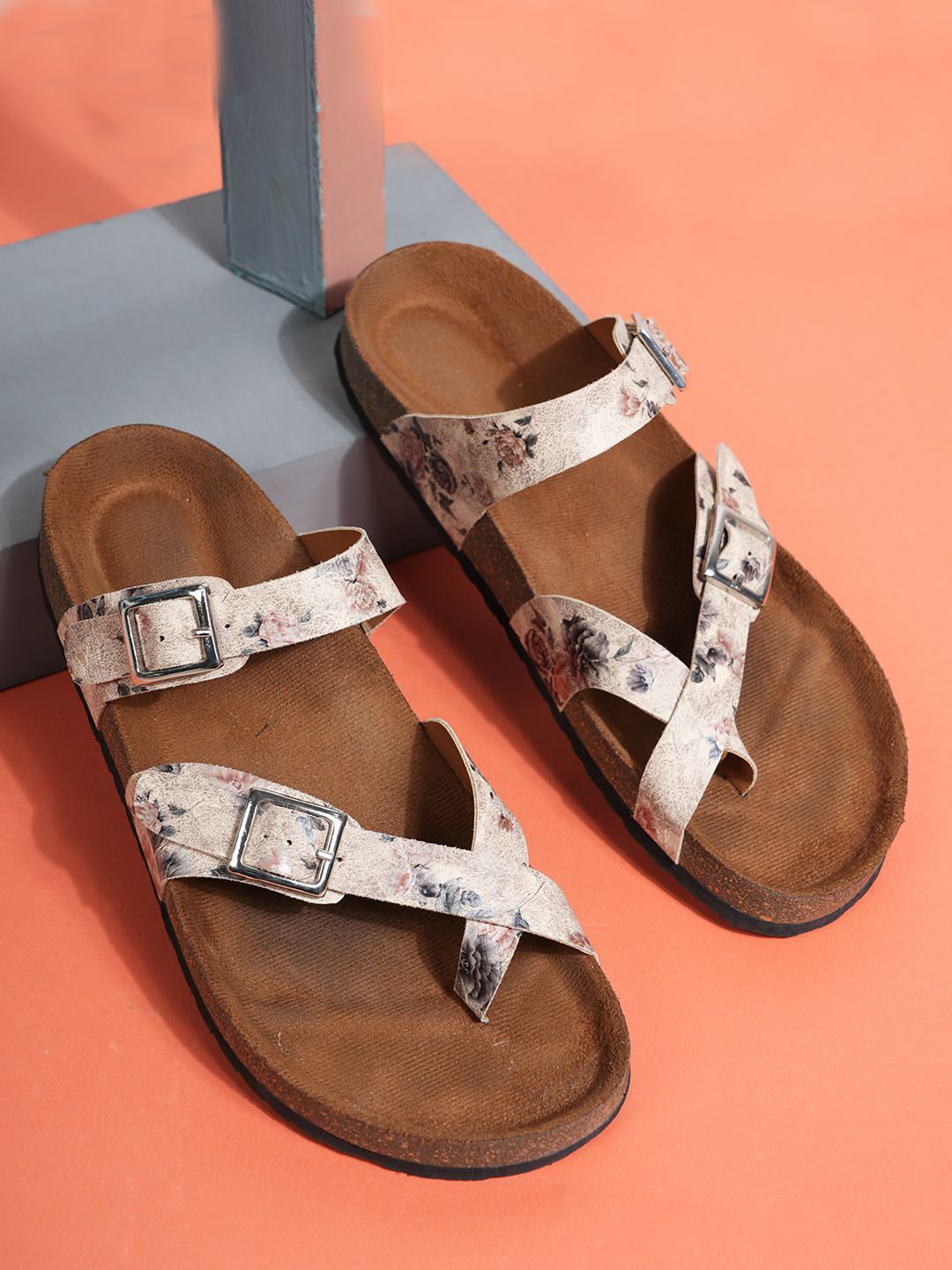 MOZAFIA Women Printed One Toe Flats