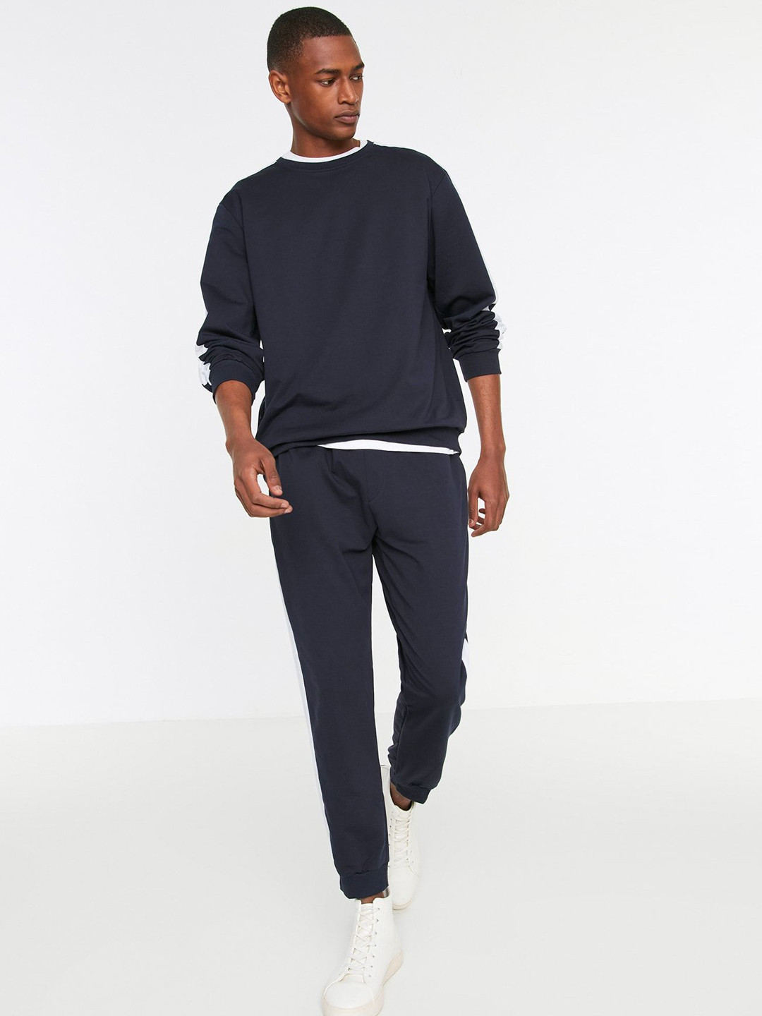 Trendyol Sweatshirt & Jogger Co-Ord Set