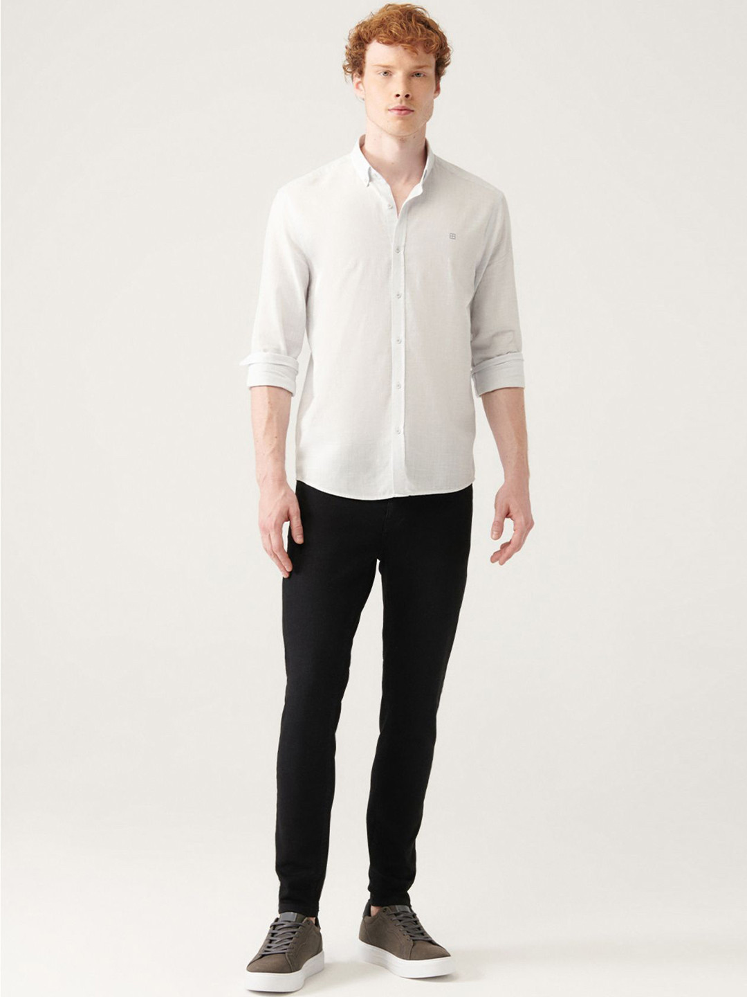 AVVA Men Slim Fit Clean Look Jeans