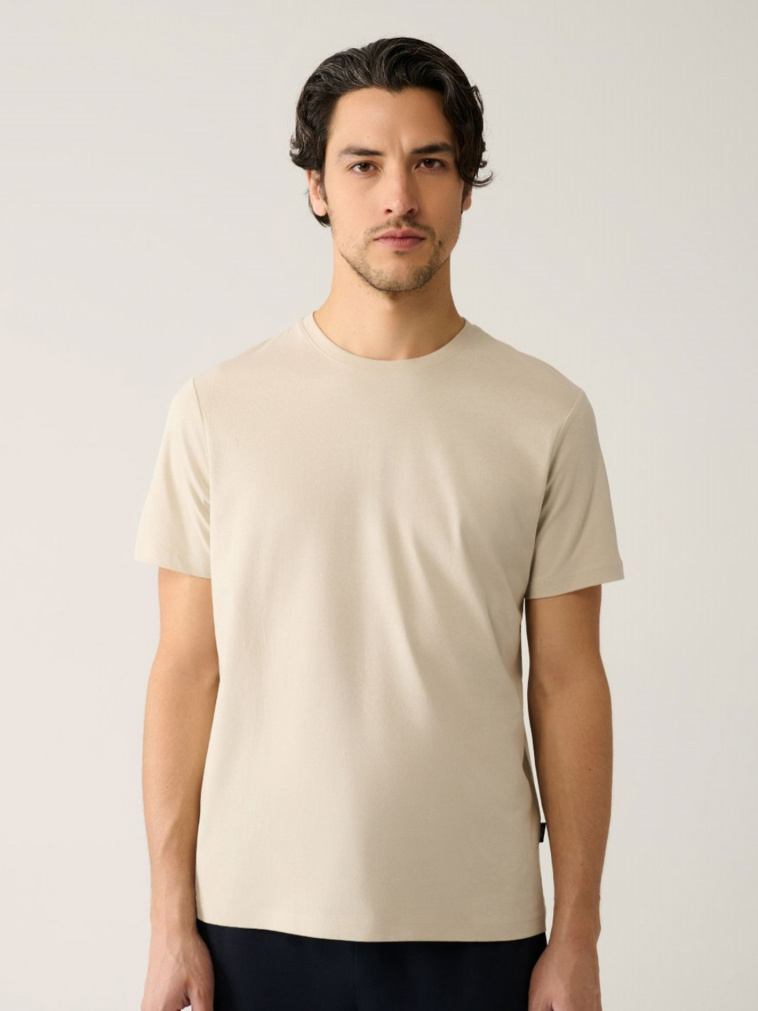 AVVA Men Solid Round Neck Pure Cotton T-shirt