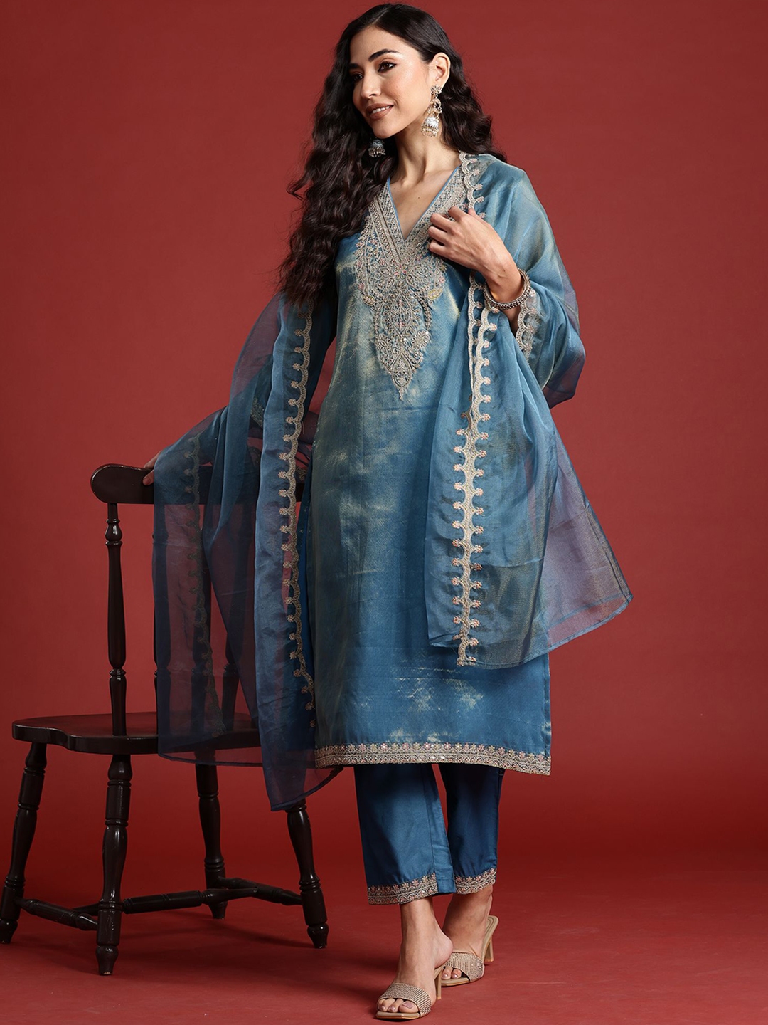 Anouk Women Ethnic Motifs Embroidered Regular Kurta With Trousers & With Dupatta - Kurta Sets for Women 30465270 | Myntra