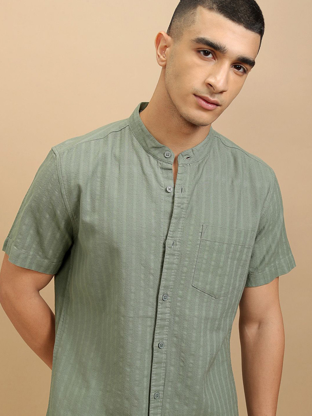 Highlander Men Olive Dobby Textured Solid Casula Regular Fit Shirt