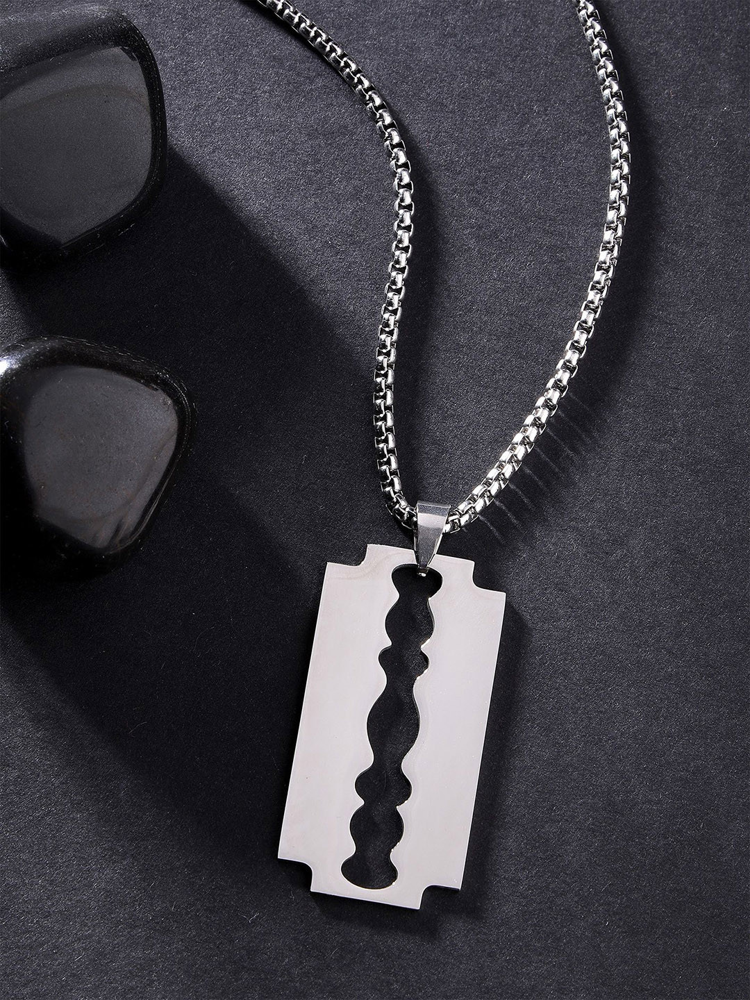 Bohey by KARATCART Alloy Silver-Plated Contemporary Pendants with Chains
