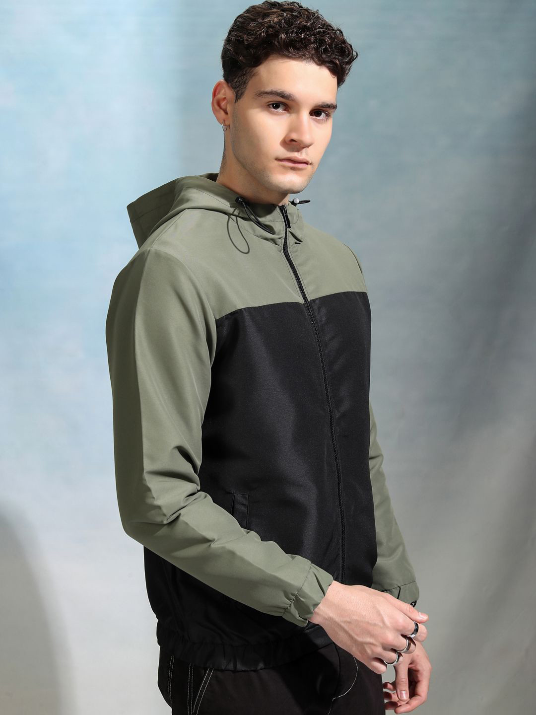 HIGHLANDER Men Colourblocked Outdoor Bomber Jacket