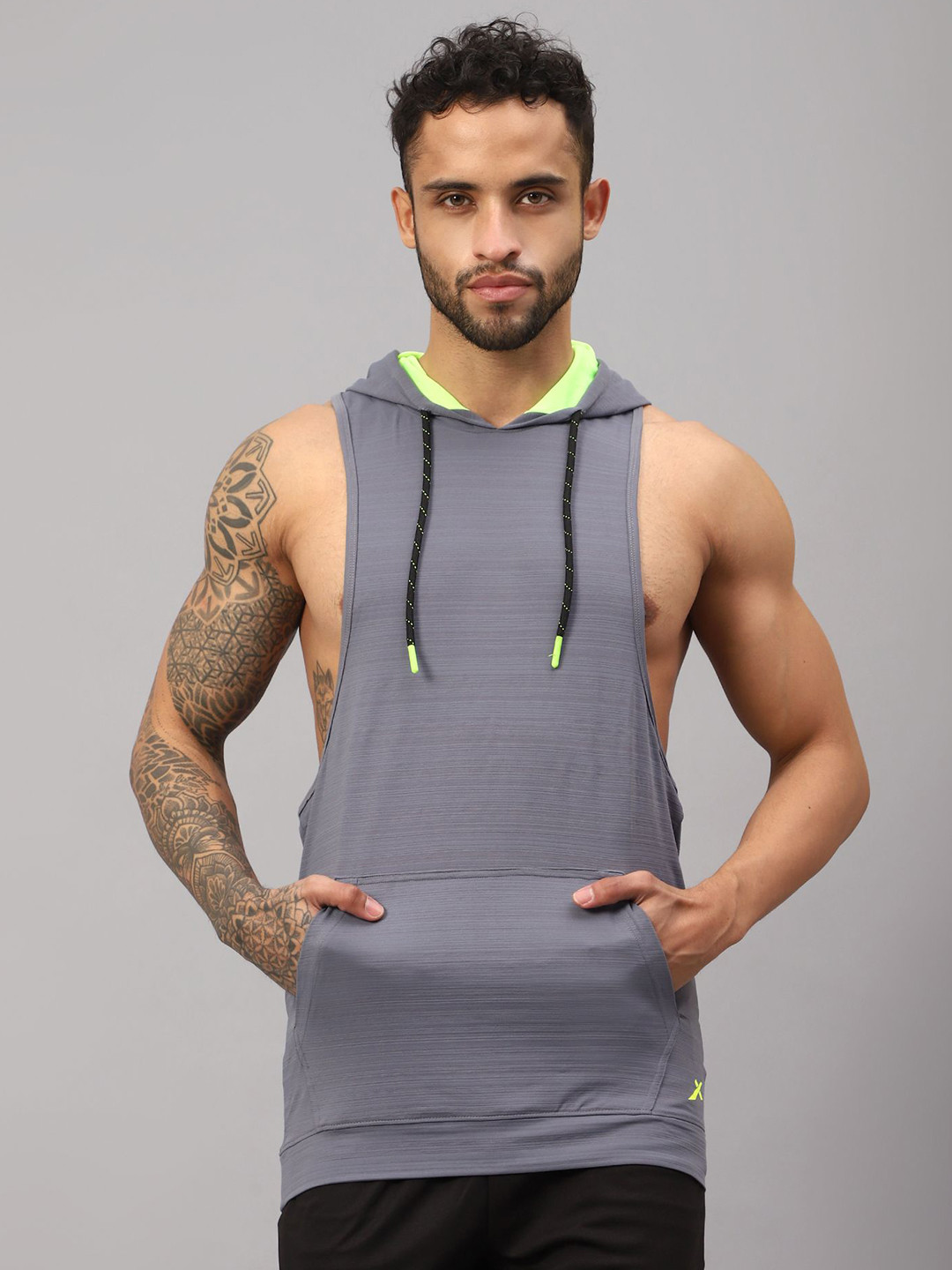 VECTOR X Men Solid Hood T-Shirt