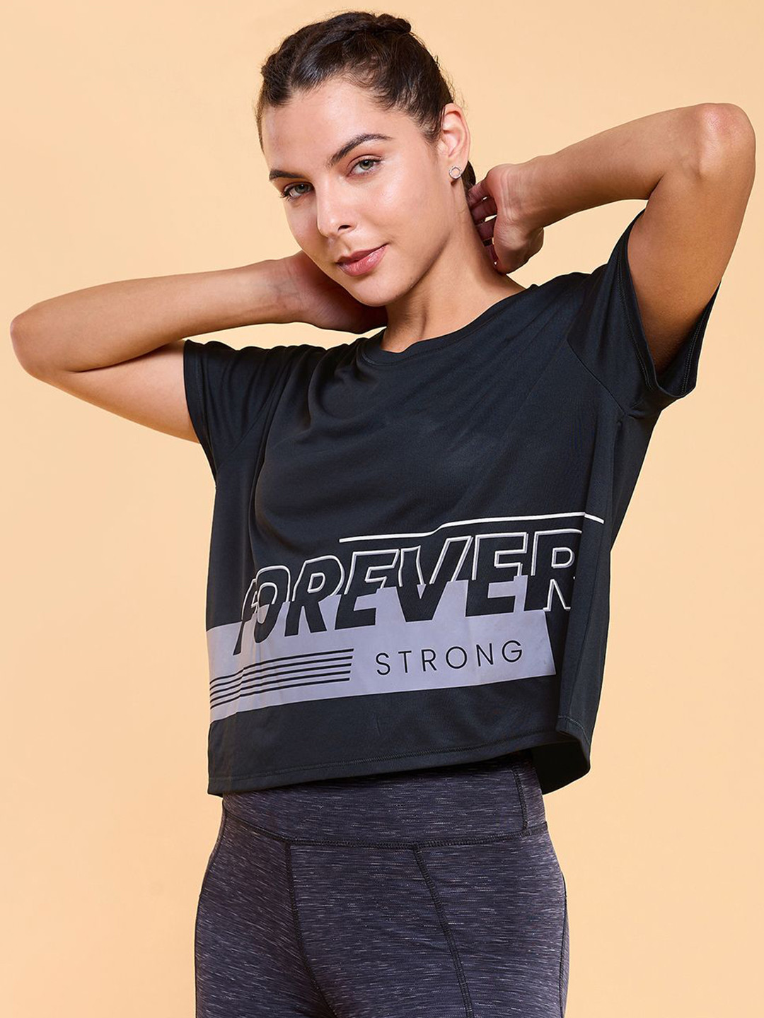 Enamor Typographic Printed Drop Shoulder Sleeves Relaxed Fit Crop T-shirt A311