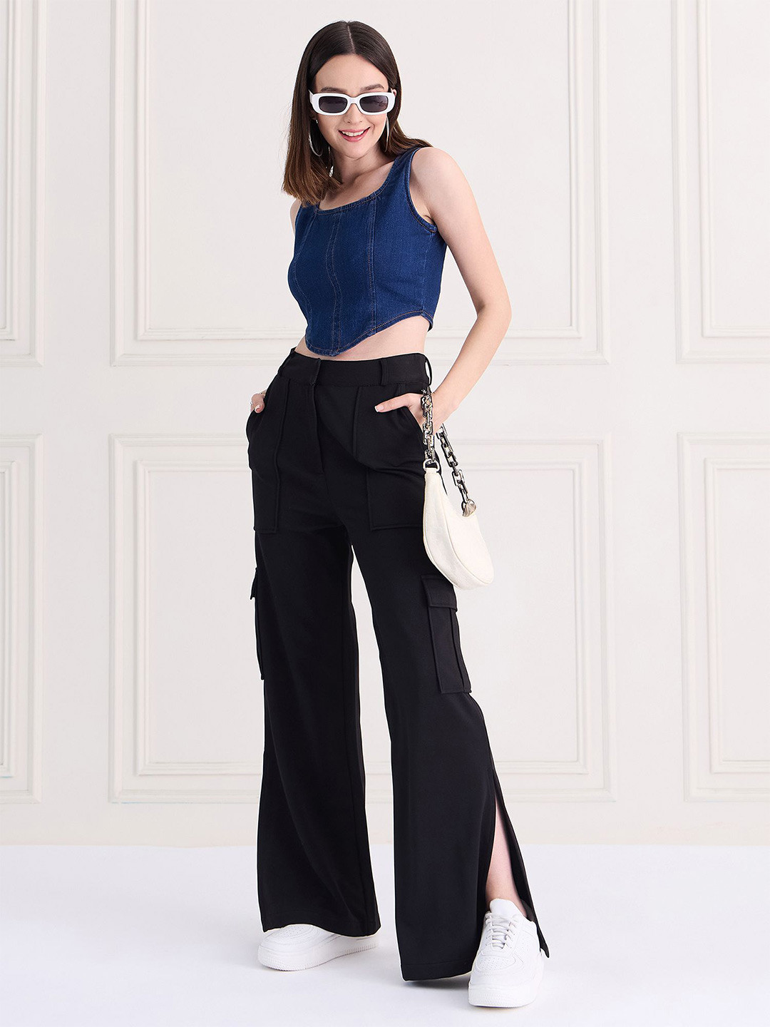 MAGRE Women Relaxed Mid-Rise Cargos Trousers